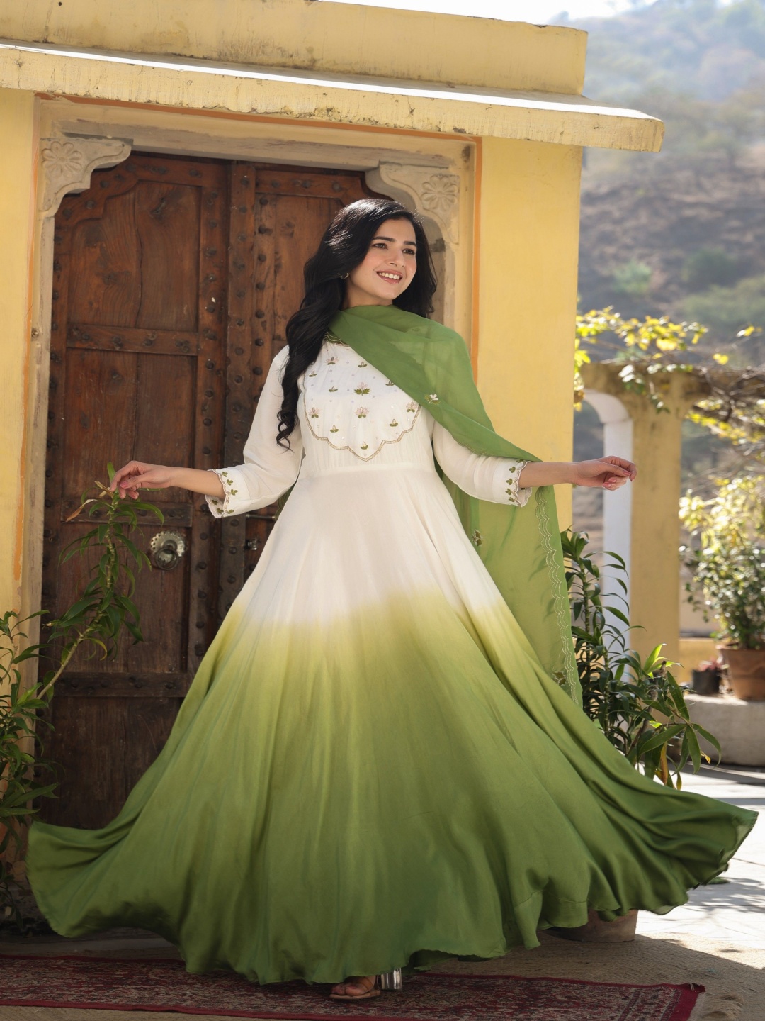 

Rangeelo Women Anarkali Kurta, Green