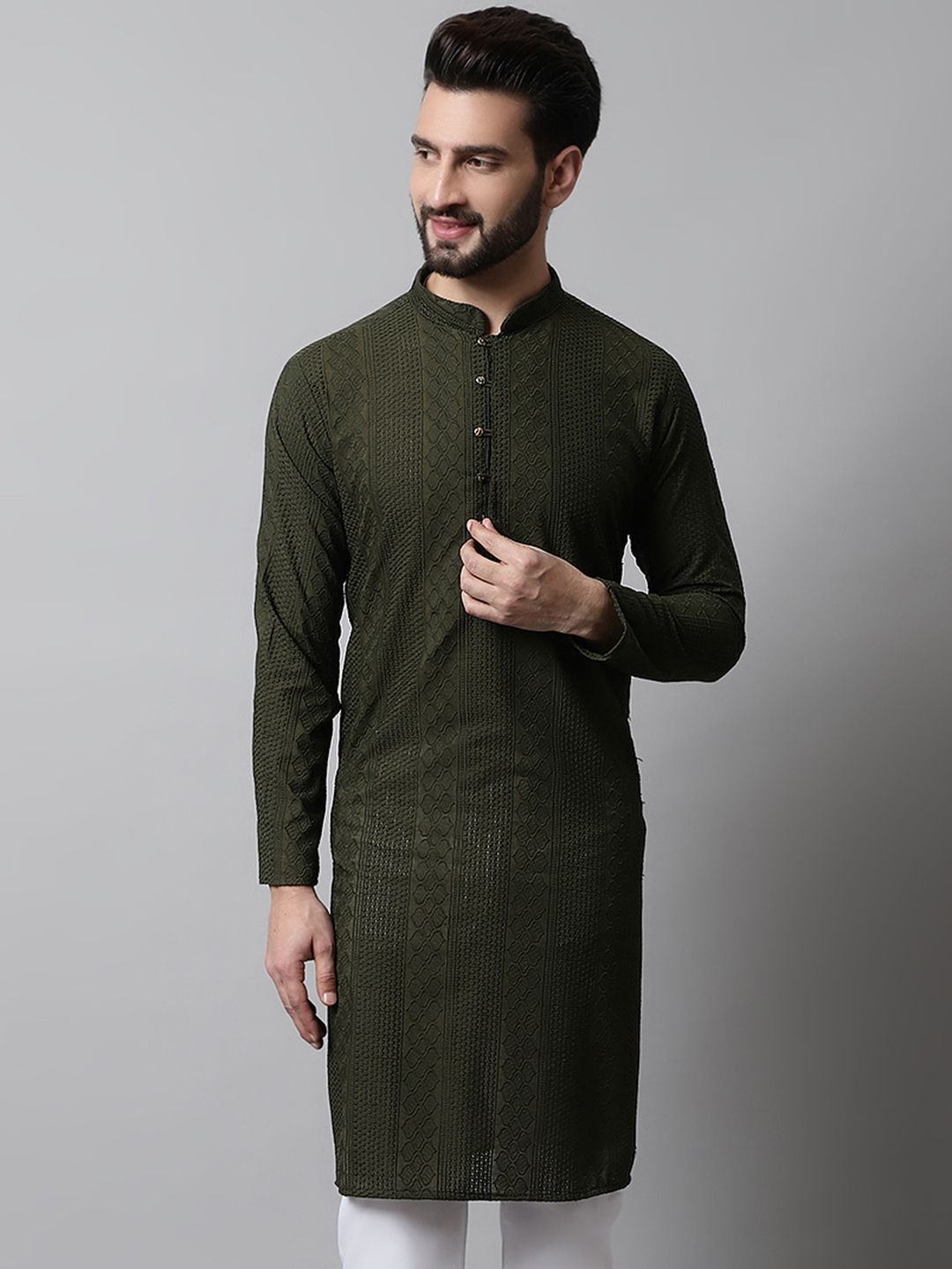 

Jompers Men Embroidered Chikankari Kurta, Olive