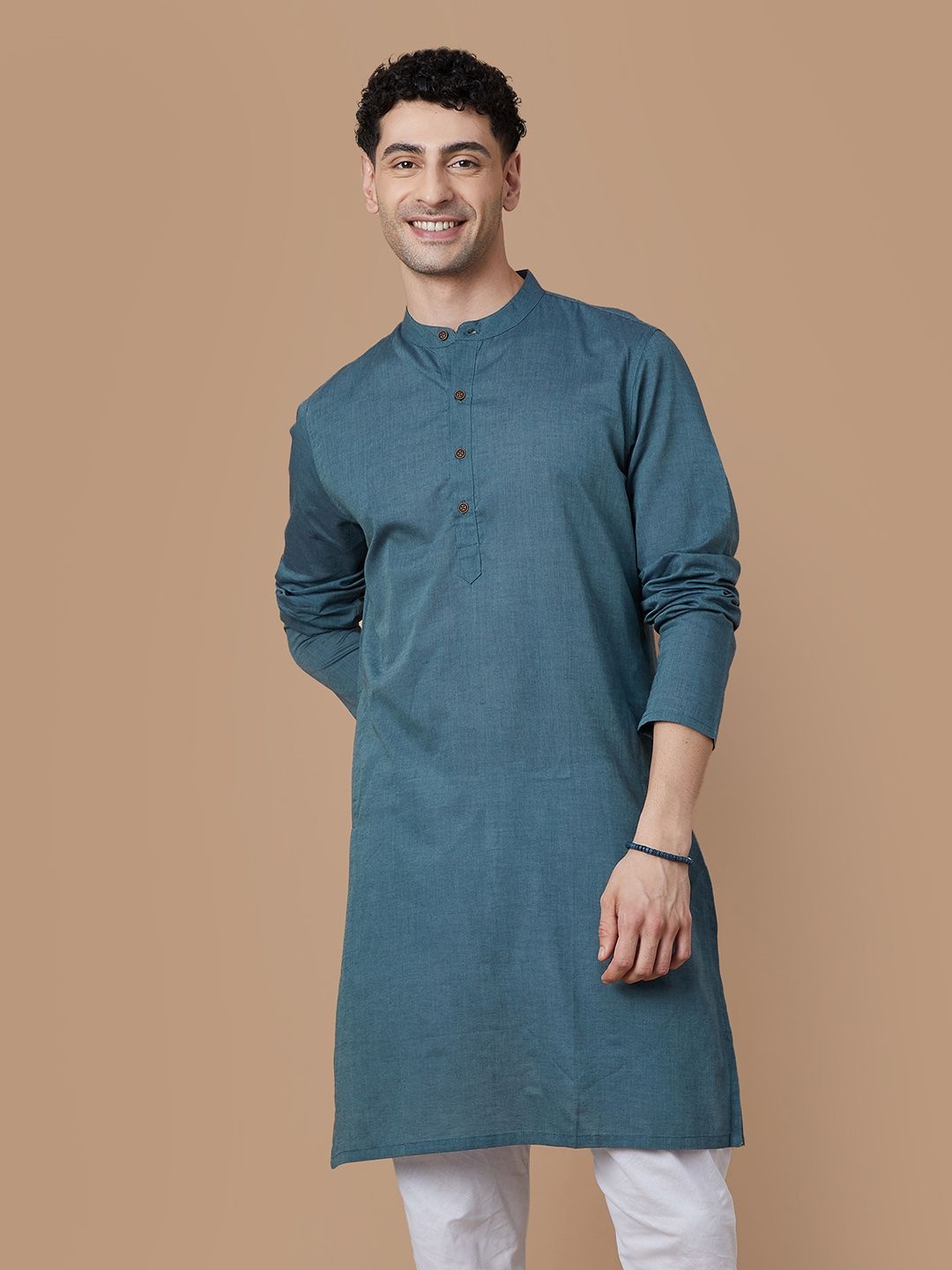 

Melange by Lifestyle Men Kurta, Green