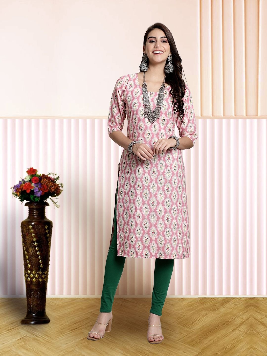 

7Threads Women Ethnic Motifs Printed Floral Crepe Kurta, Pink