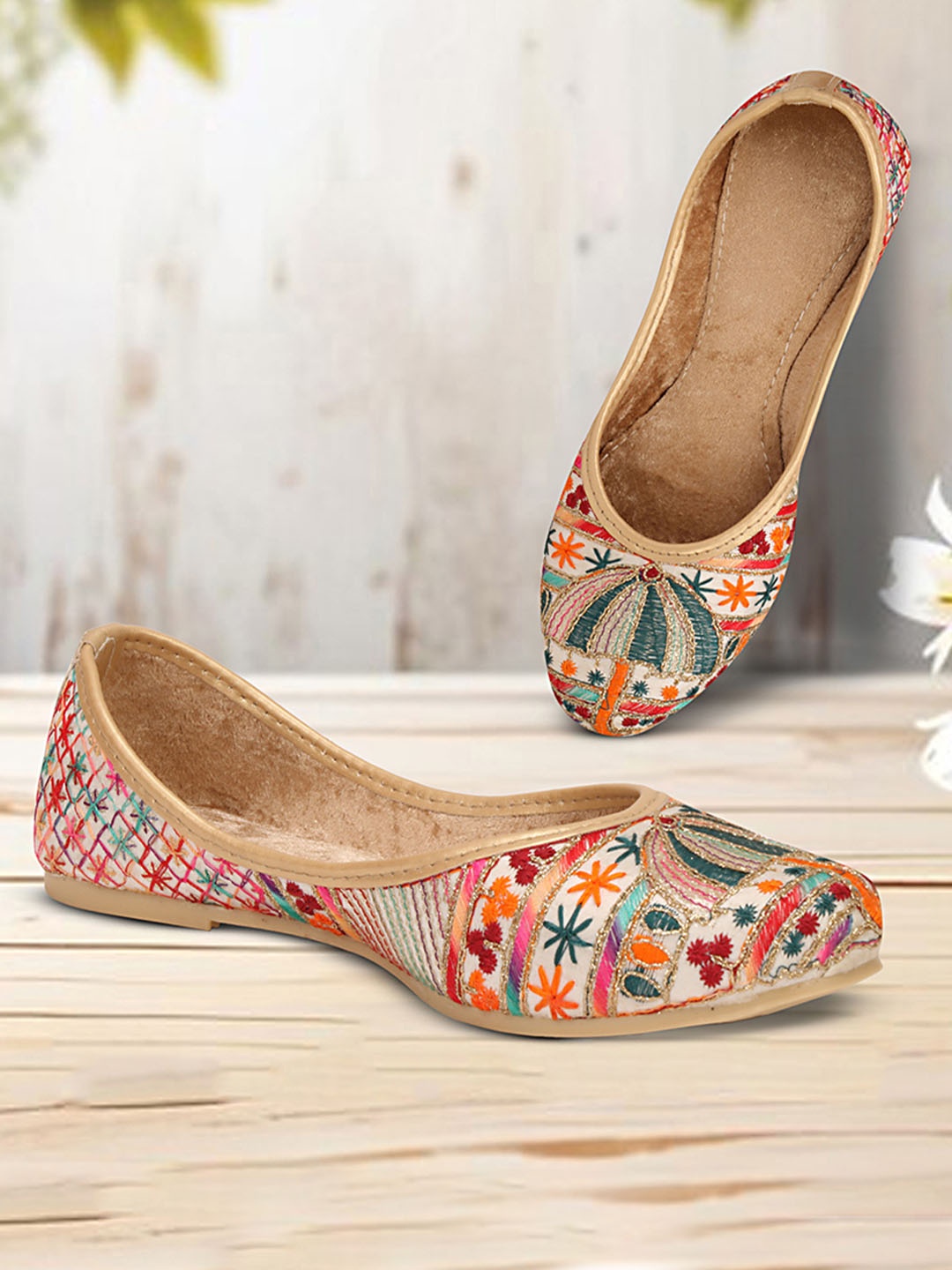 

TRY FEET Women Printed Mojaris Flats, Multi