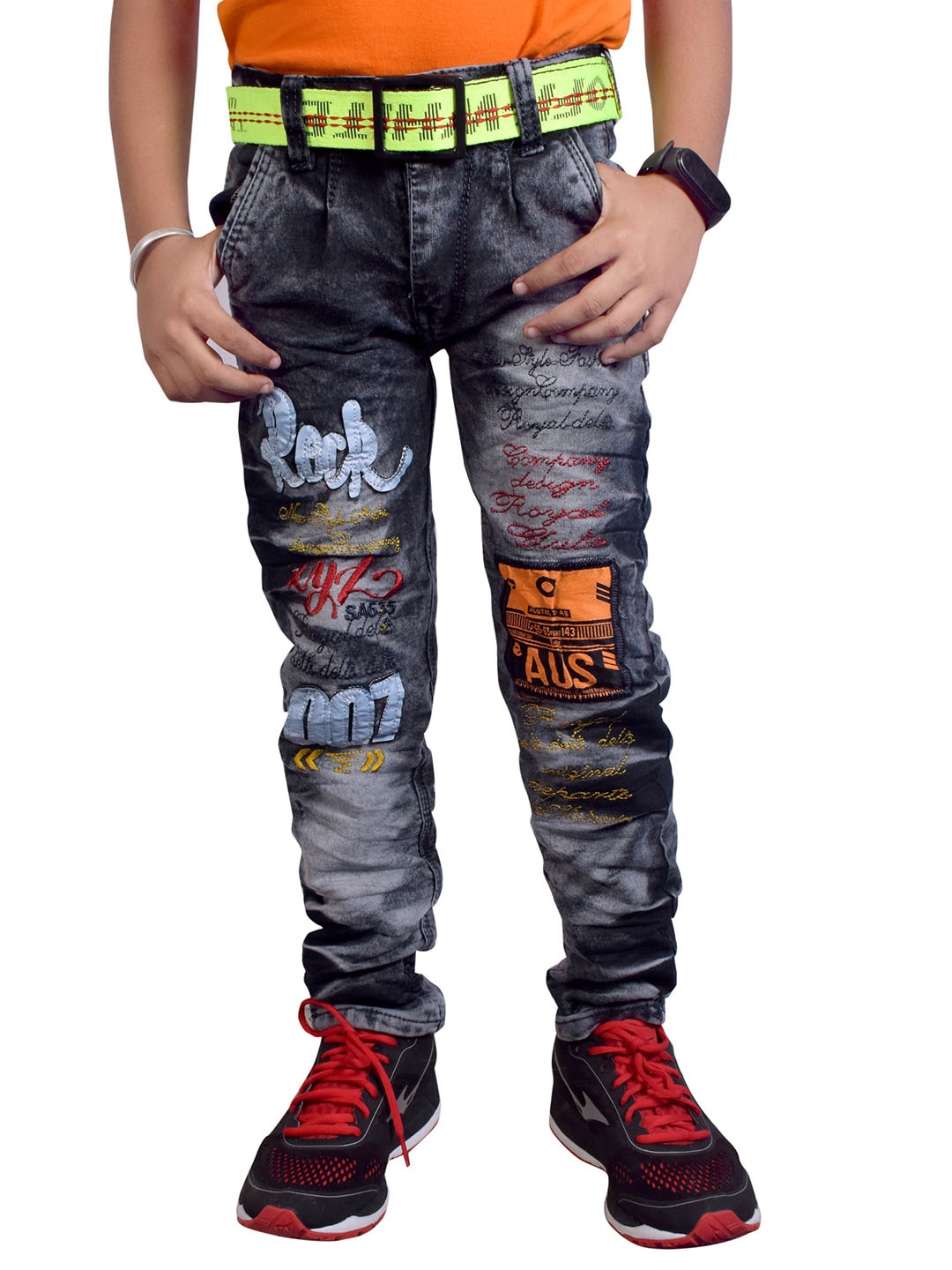 

KUNDAN Boys Printed Light Fade Mid-Rise Stretchable Jeans, Black