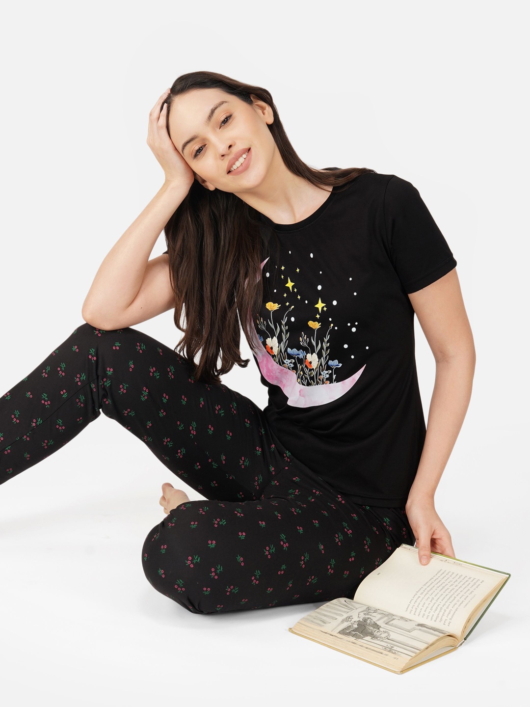 

BAESD Women T-shirt & Pyjamas Night suit, Black