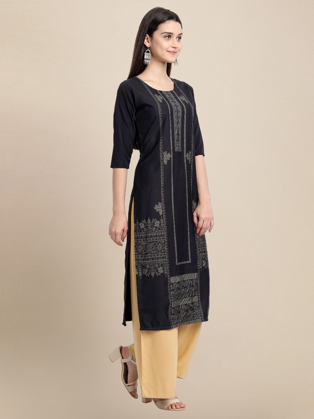 

7Threads Women Ethnic Motifs Printed Thread Work Floral Crepe Kurta, Black