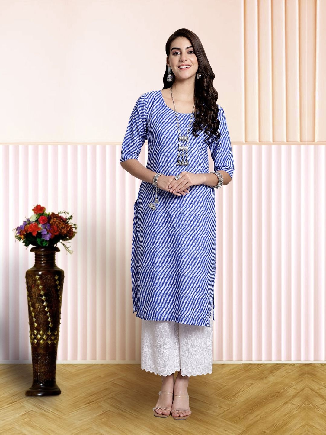 

7Threads Women Ethnic Motifs Printed Floral Crepe Kurta, Blue