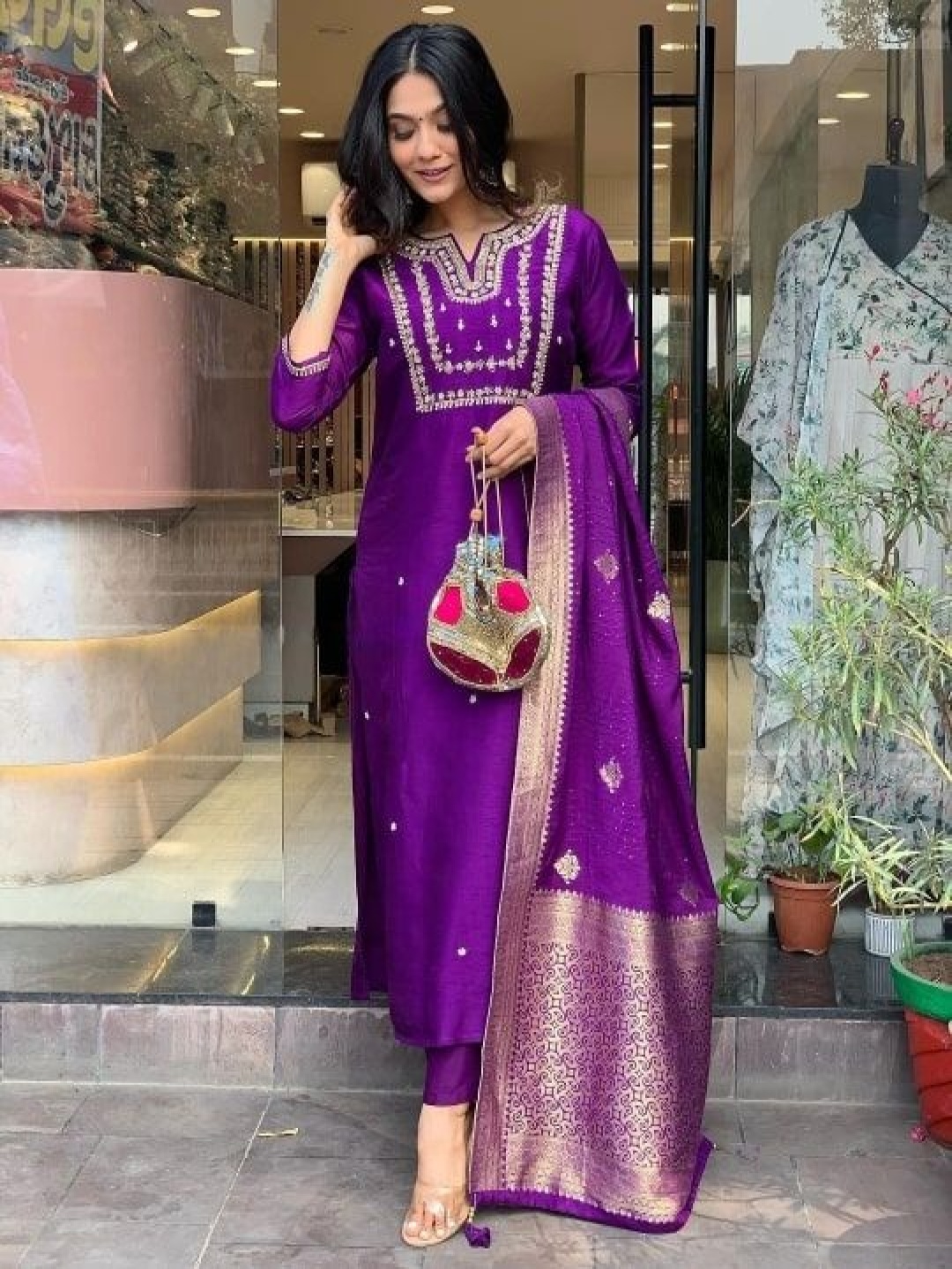 

NEWADHIYA ENTERPRISES Women Floral Embroidered Regular Kurta with Trousers & With Dupatta, Purple
