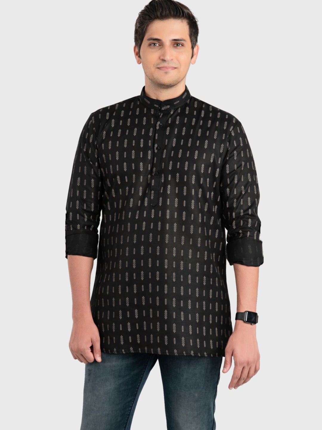 

SHIWAM ETHNIX Men Printed Thread Work Kurta, Black