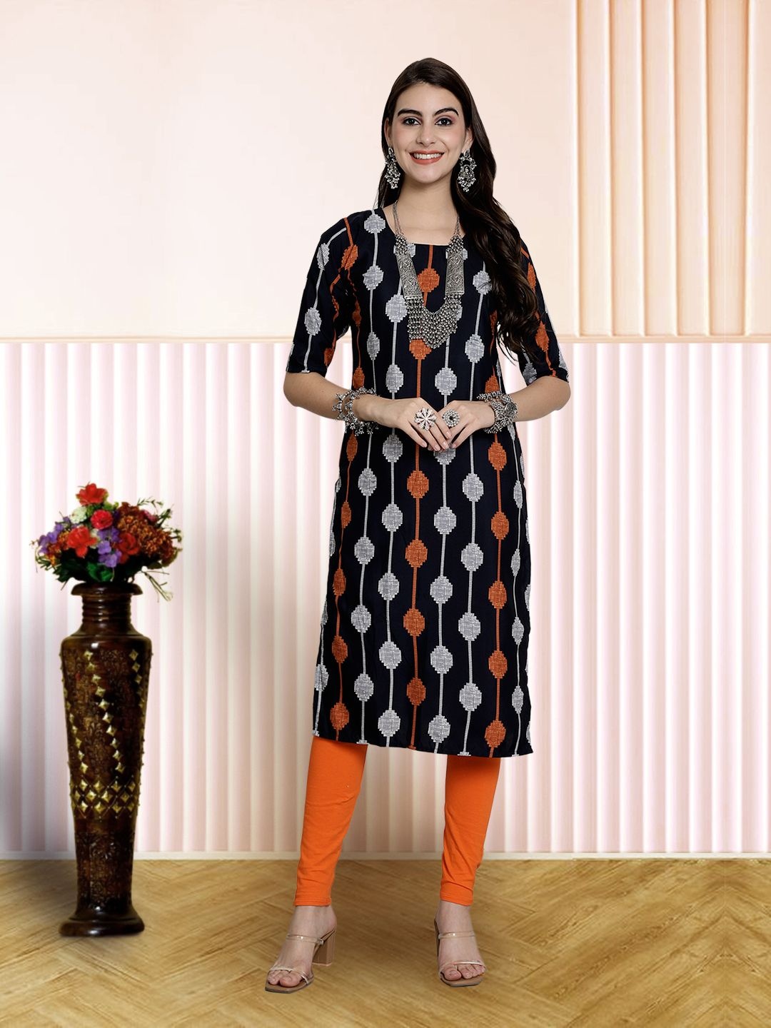 

7Threads Women Ethnic Motifs Printed Floral Crepe Kurta, Black