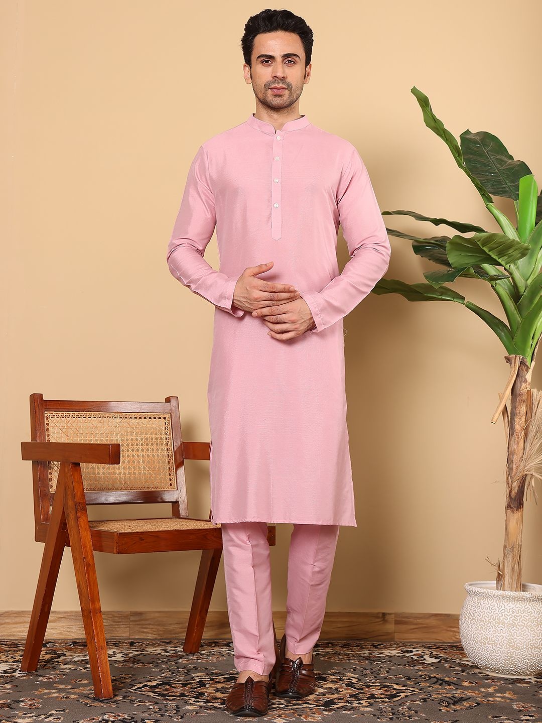 

MULTI SHADES Men Regular Kurta with Pyjamas, Pink