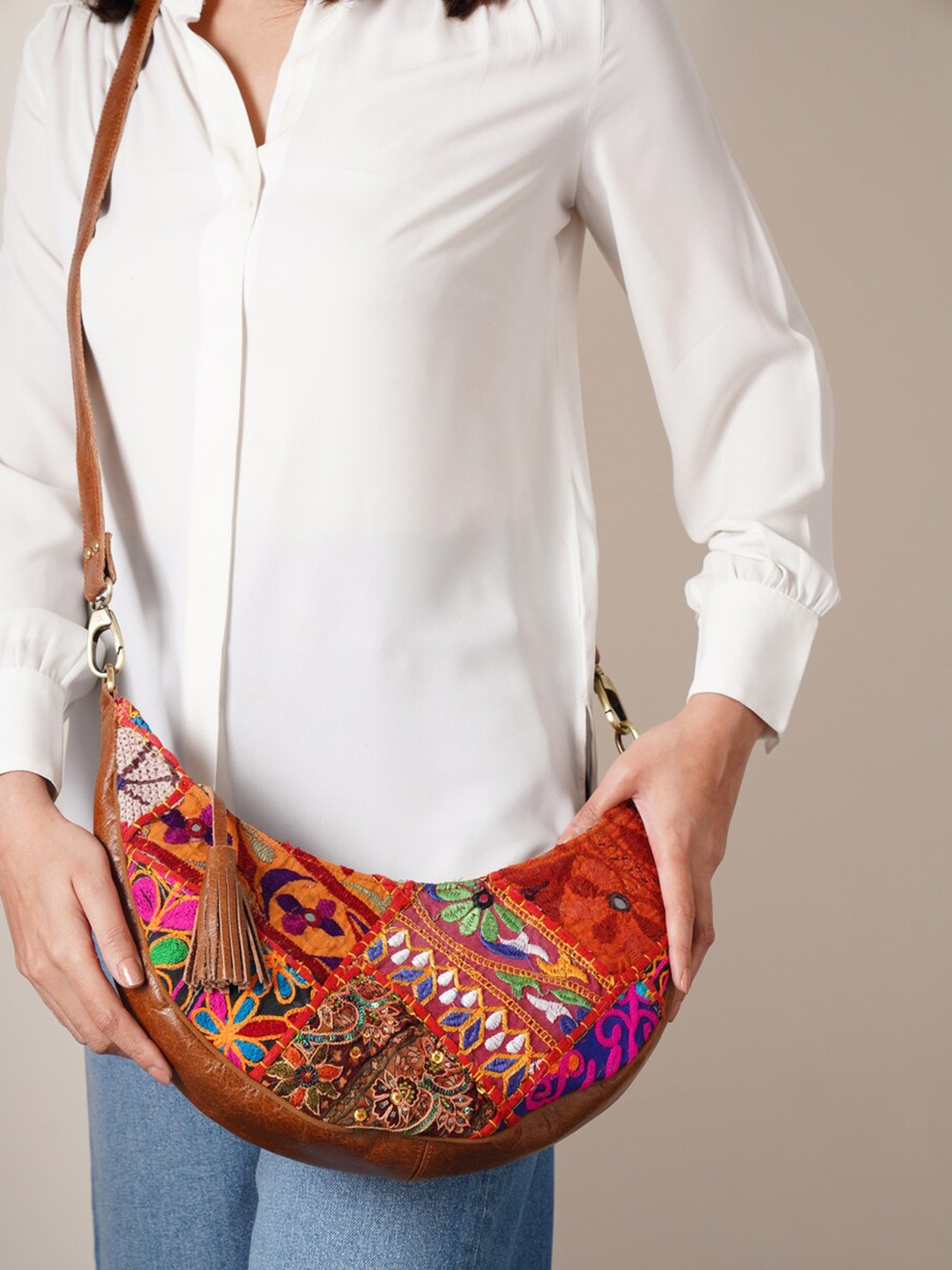 

JAYPORE Women Floral Printed Crossbody Leather Sling Bag, Brown