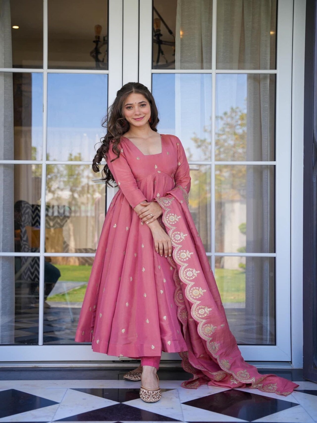 

Jayalakshmi Silks Women Embroidered Regular Thread Work Kurta with Trousers & With Dupatta, Pink