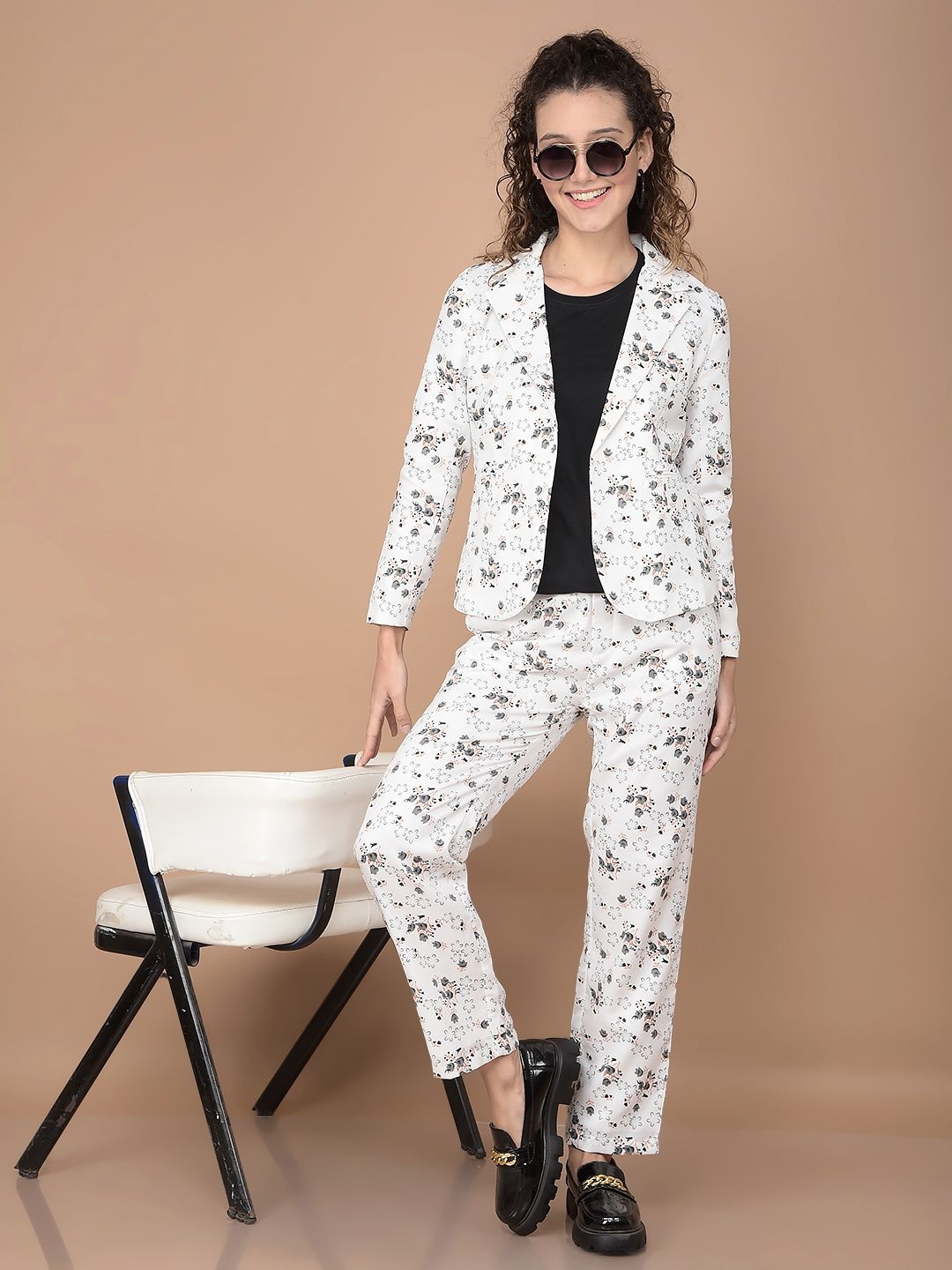 

Crimsoune Club Floral Printed Notched Lapel Neck Coat With Trousers Co-Ords, Grey