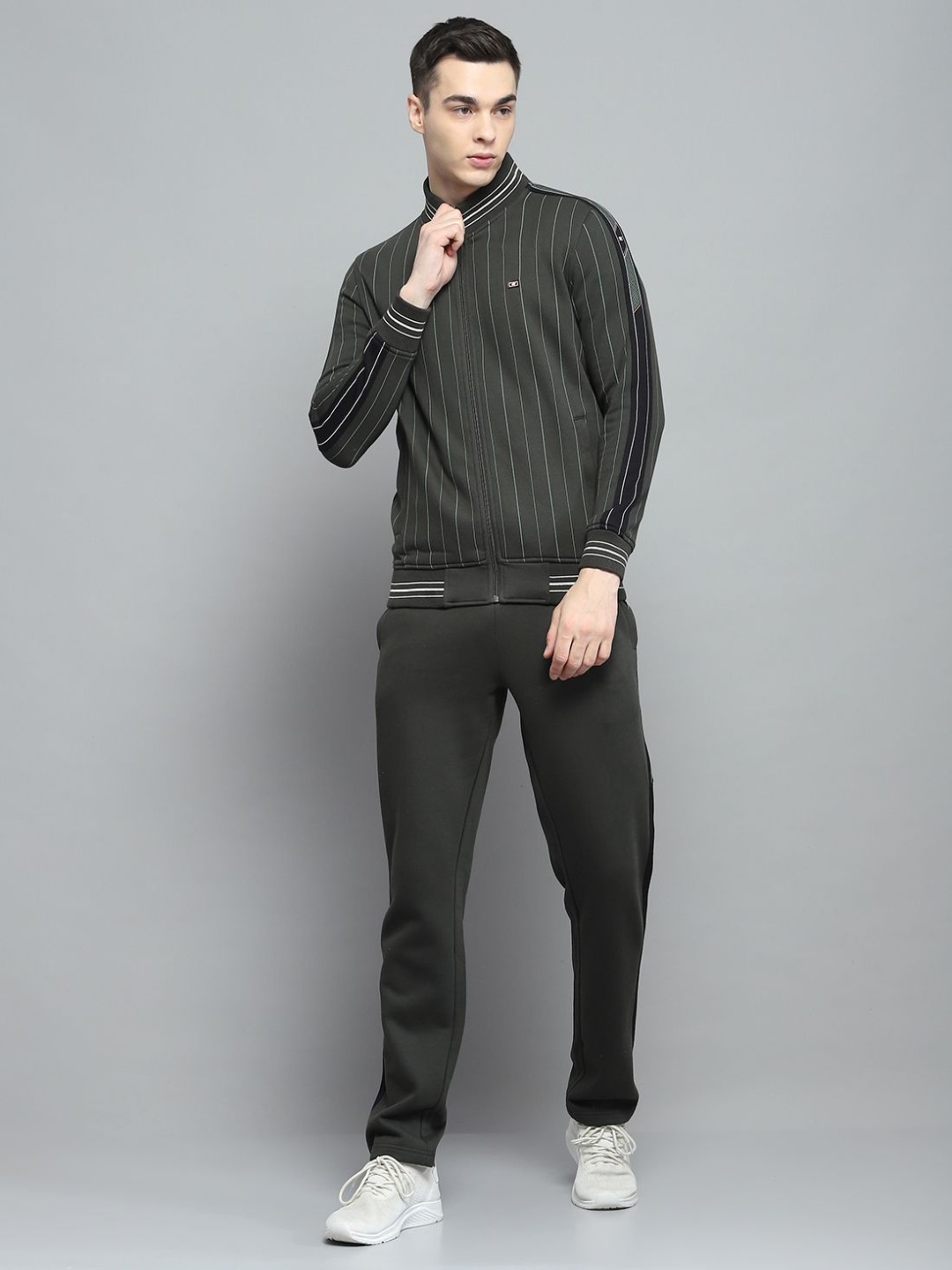 

Monte Carlo Men Striped Mock Collar Neck Tracksuits, Olive