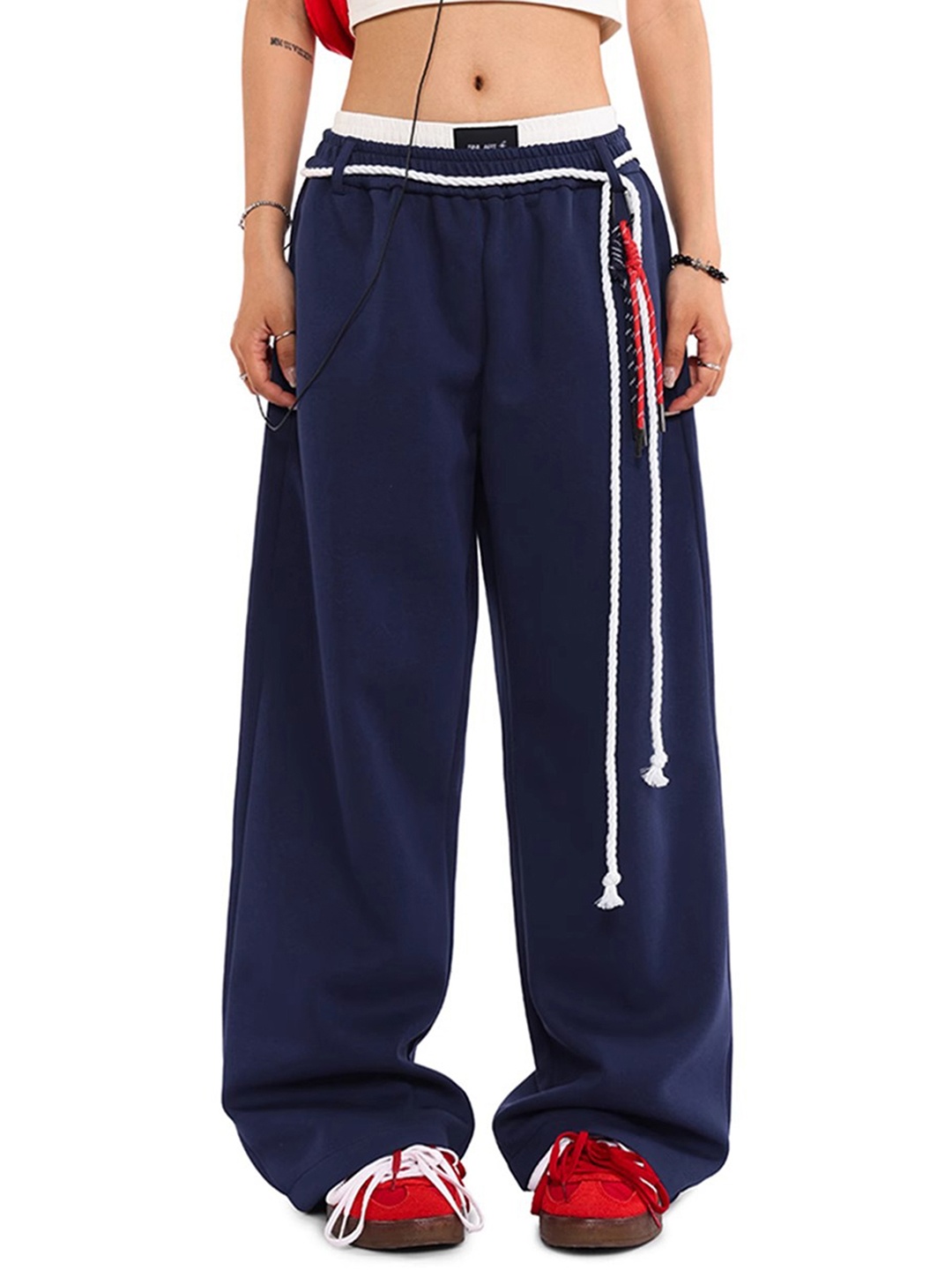 

LULU & SKY Women Straight Fit Trousers, Navy blue