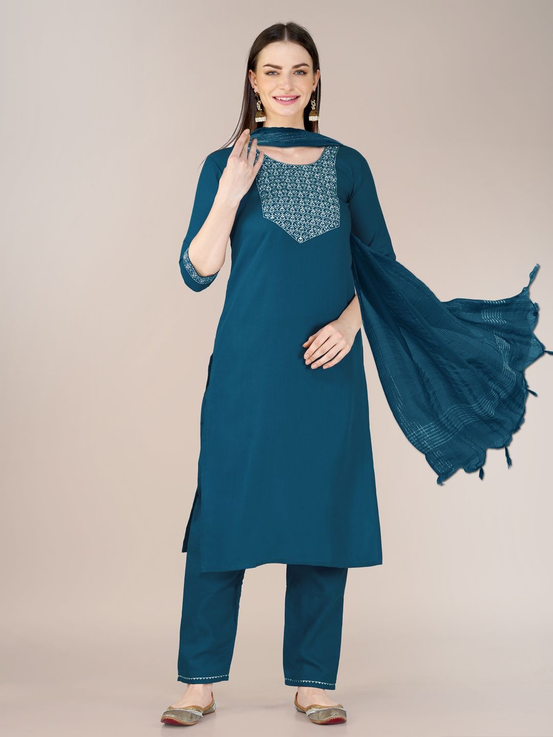 

HI FI NX Women Paisley Embroidered Regular Kurti with Churidar & With Dupatta, Blue