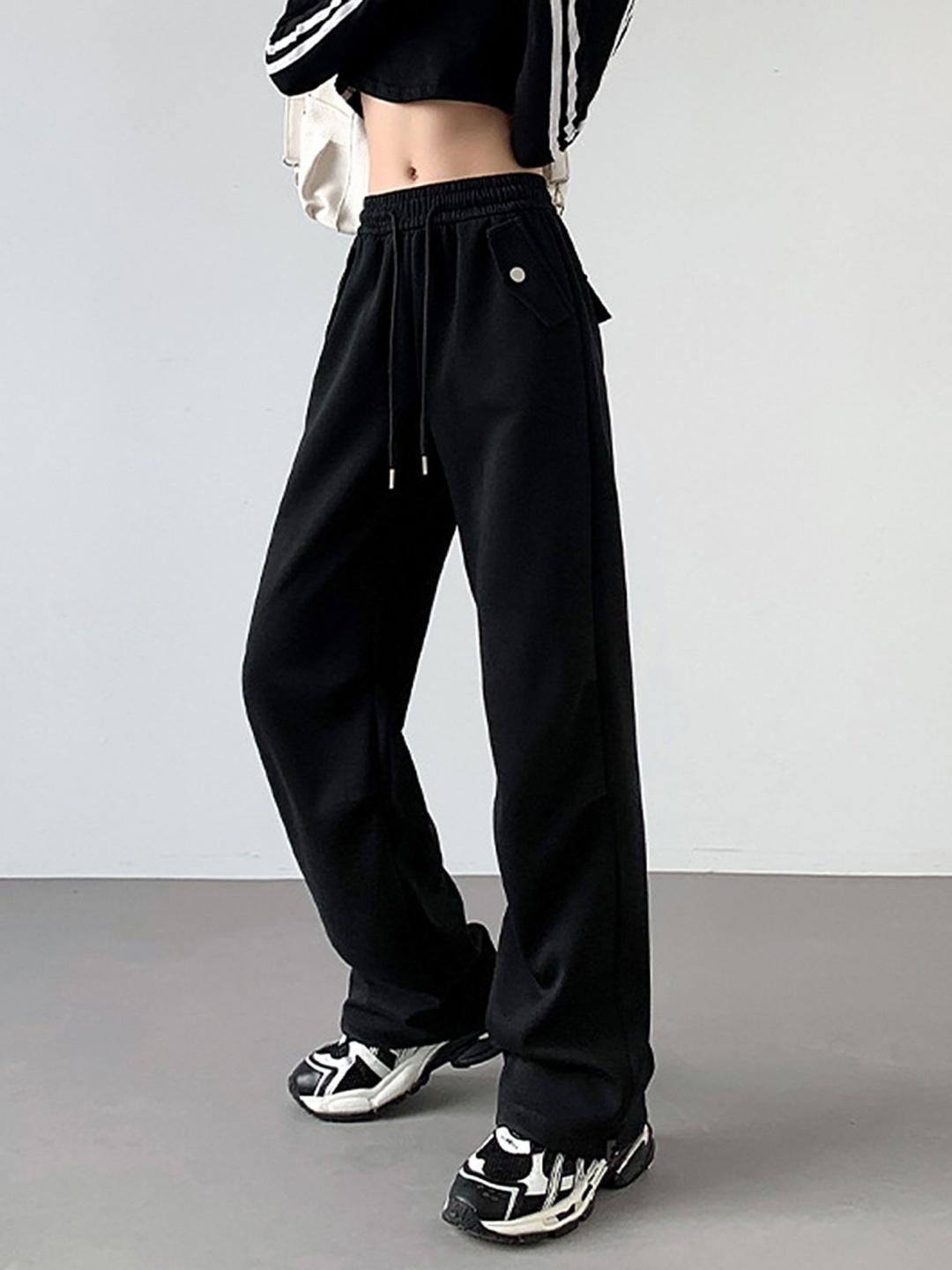 

LULU & SKY Women Straight Fit High-Rise Trousers, Black