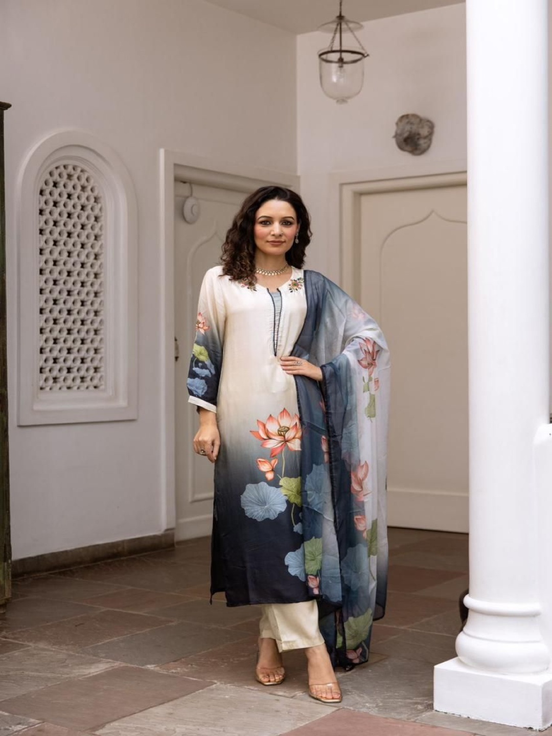 

Anouk Women Floral Empire Pure Silk Kurta with Trousers & With Dupatta, Blue