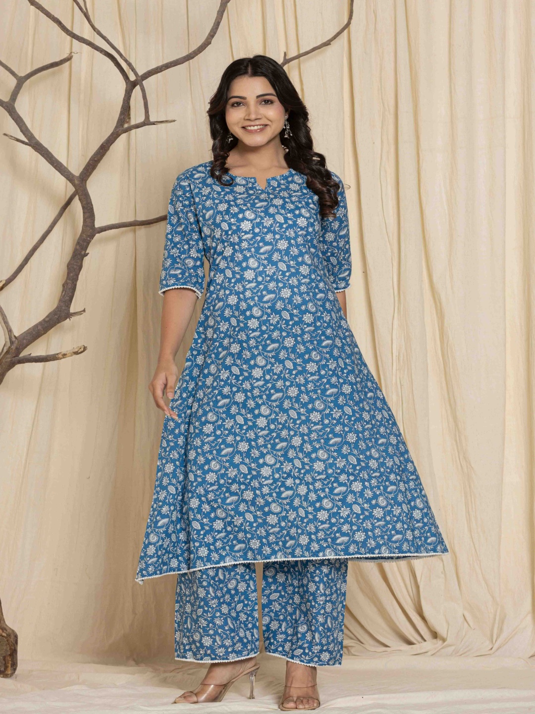 

Fabmoha Women Floral Printed Regular Pure Cotton Kurta with Palazzos, Blue