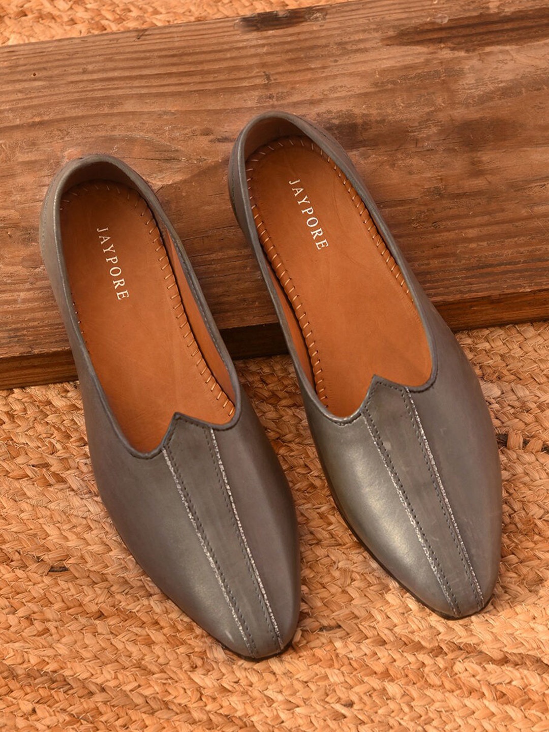 

JAYPORE Men Embellished Mojaris with Embroidered Flats, Grey