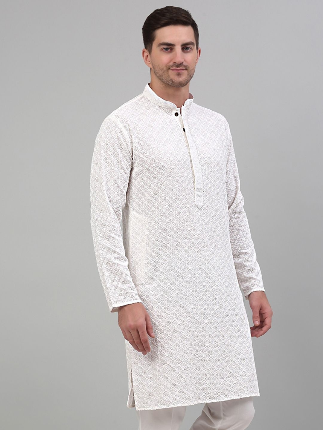 

Jompers Men Geometric Embroidered Sequinned Kurta, White