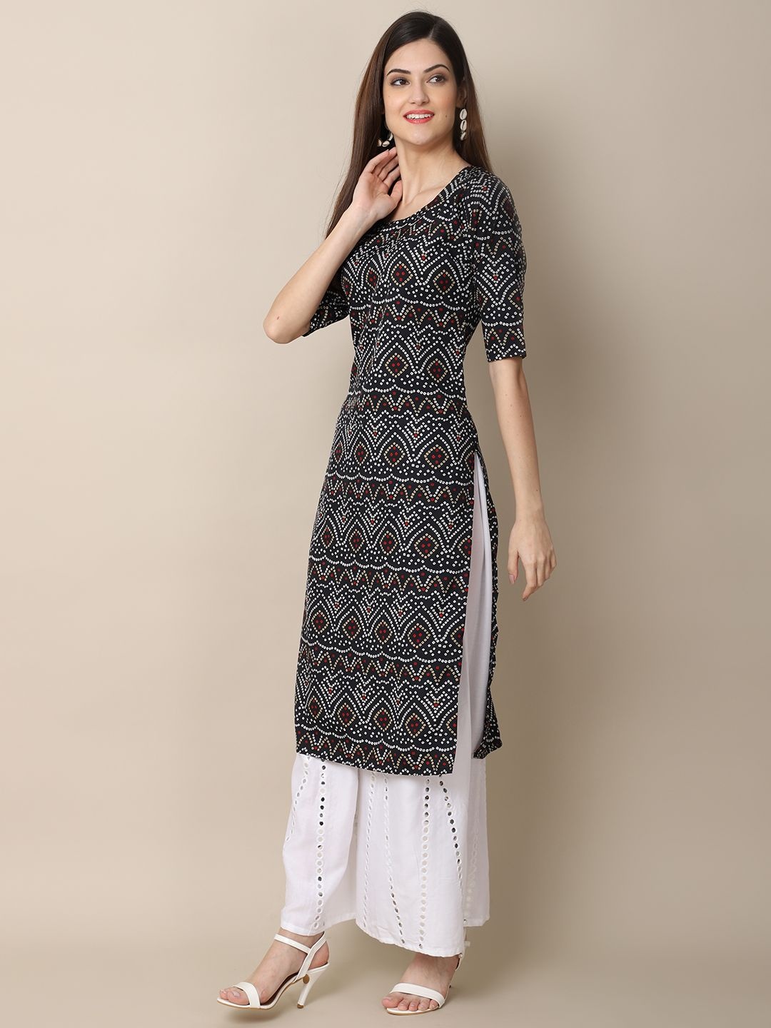 

7Threads Women Ethnic Motifs Printed Floral Crepe Kurta, Black