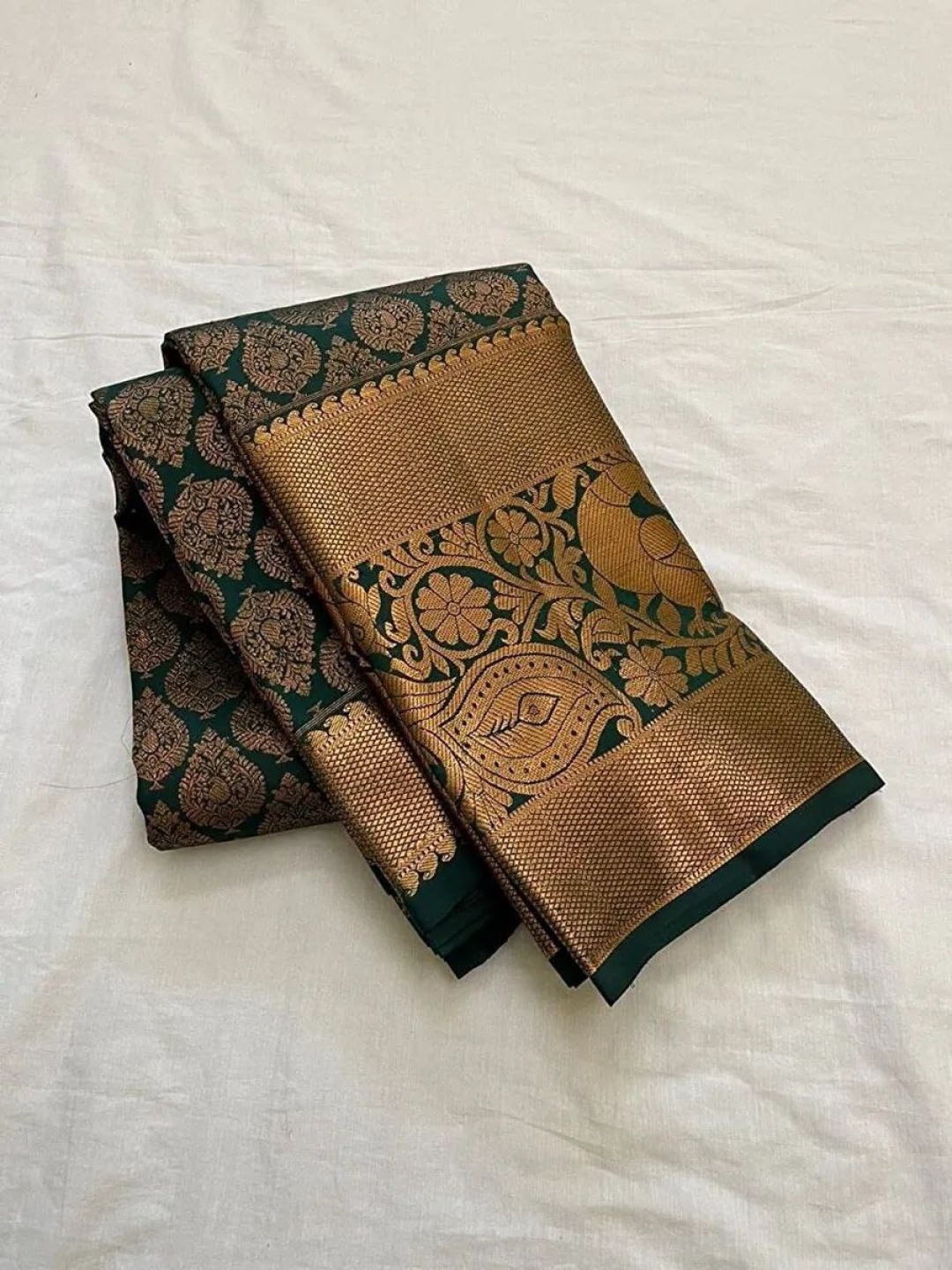 

Visit Wear Woven Design Zari Pure Silk Kanjeevaram Saree, Green