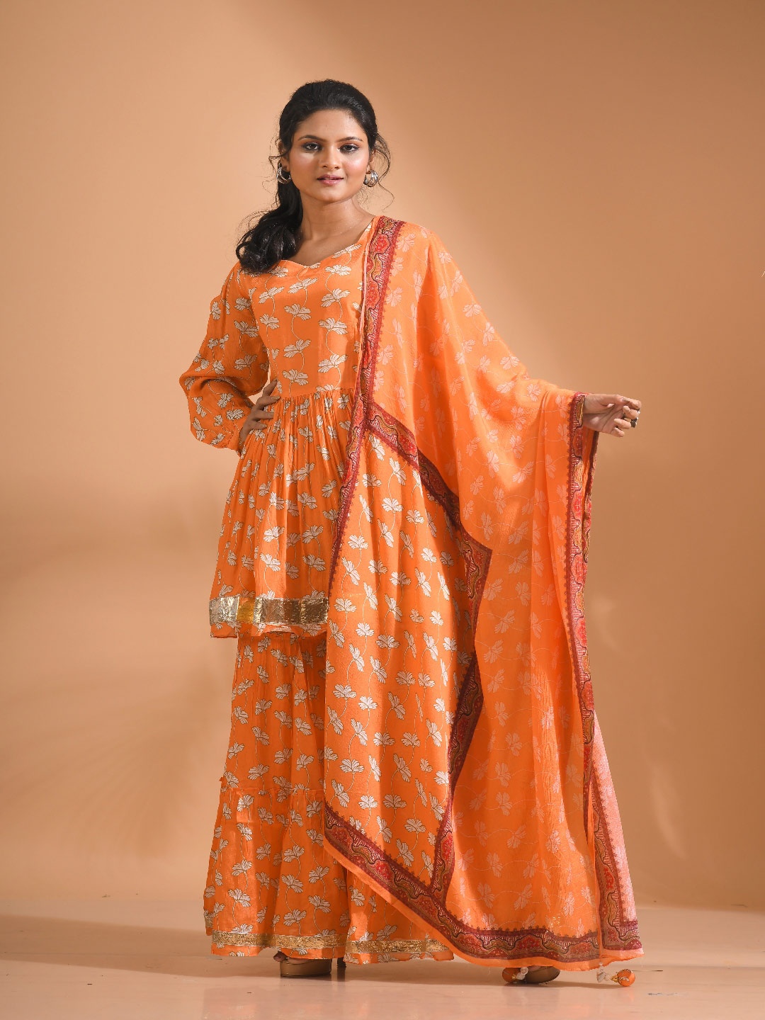 

Morchari Printed Sweetheart-Neck Kurta Set, Orange