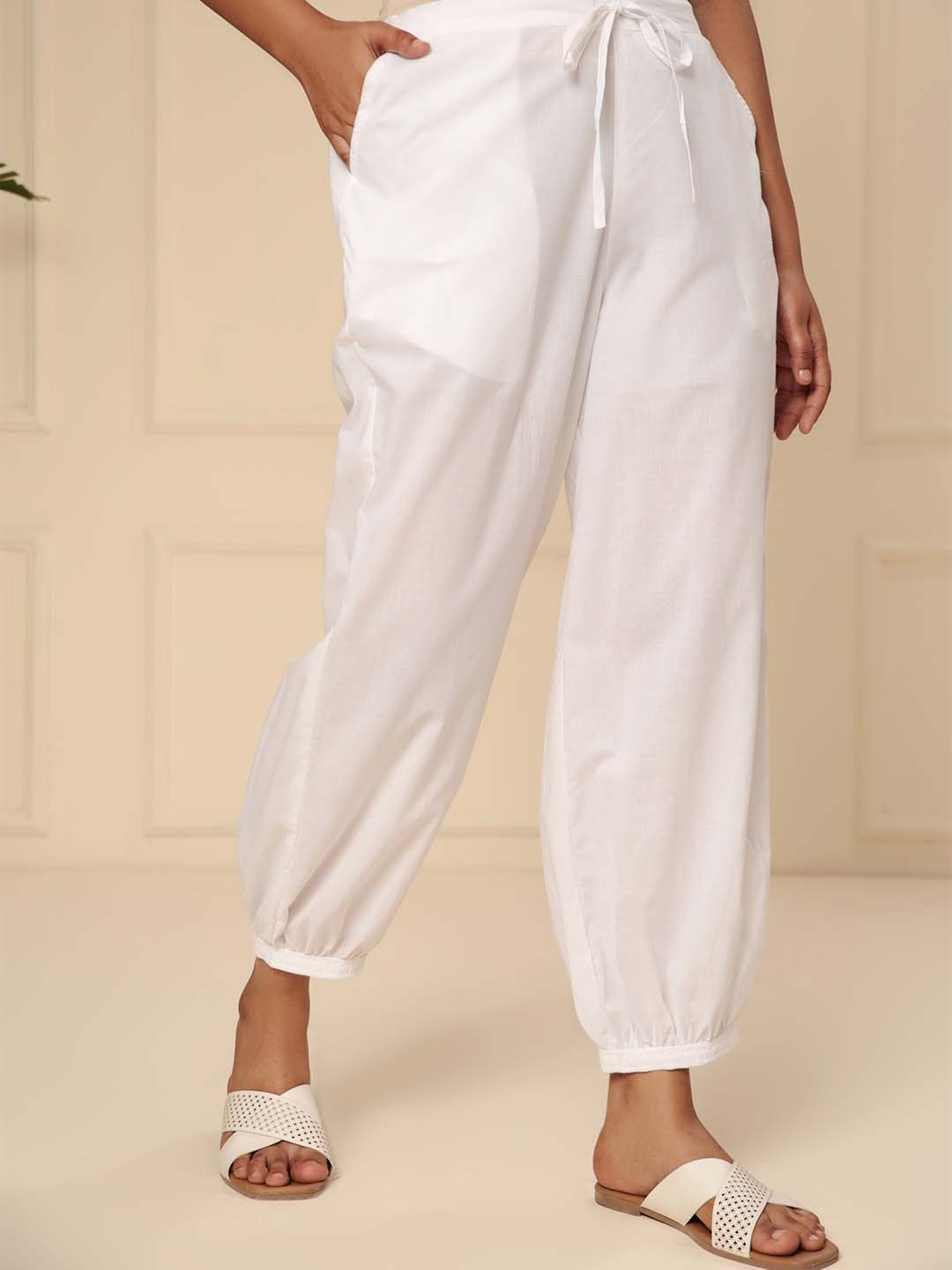 

ARAVALII Straight Salwar, White