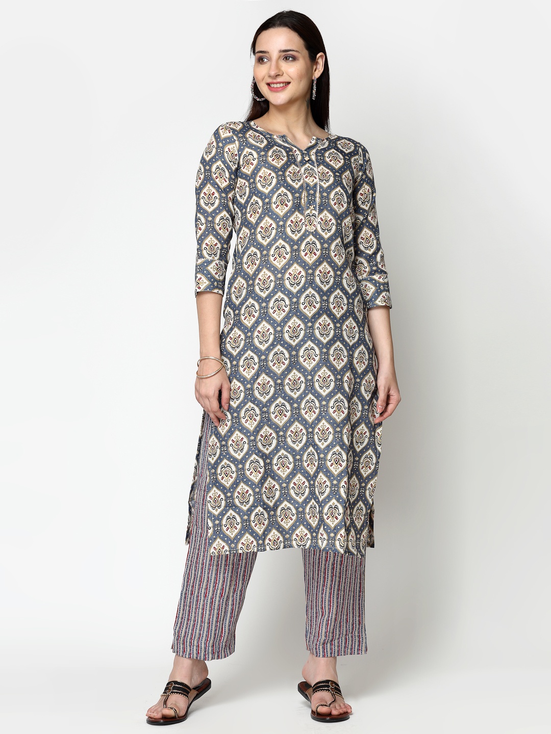 

ISHQY Ethnic Motifs Printed Regular Kurti with Trousers, Grey