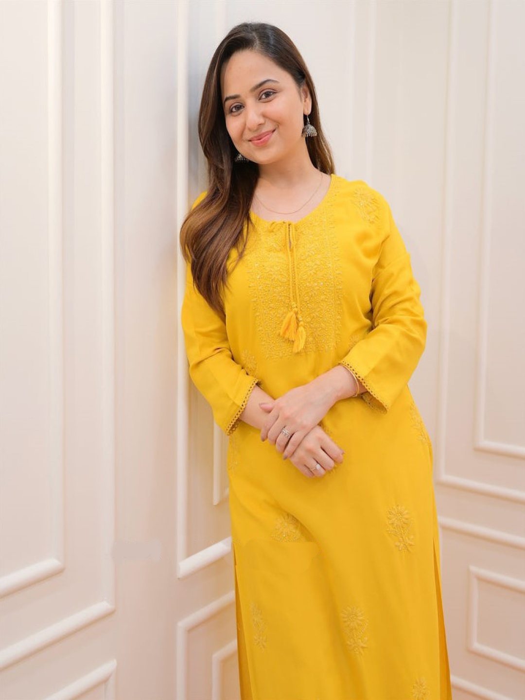 

Arayna Floral Embroidered Regular Thread Work Straight Kurta With Palazzos, Yellow