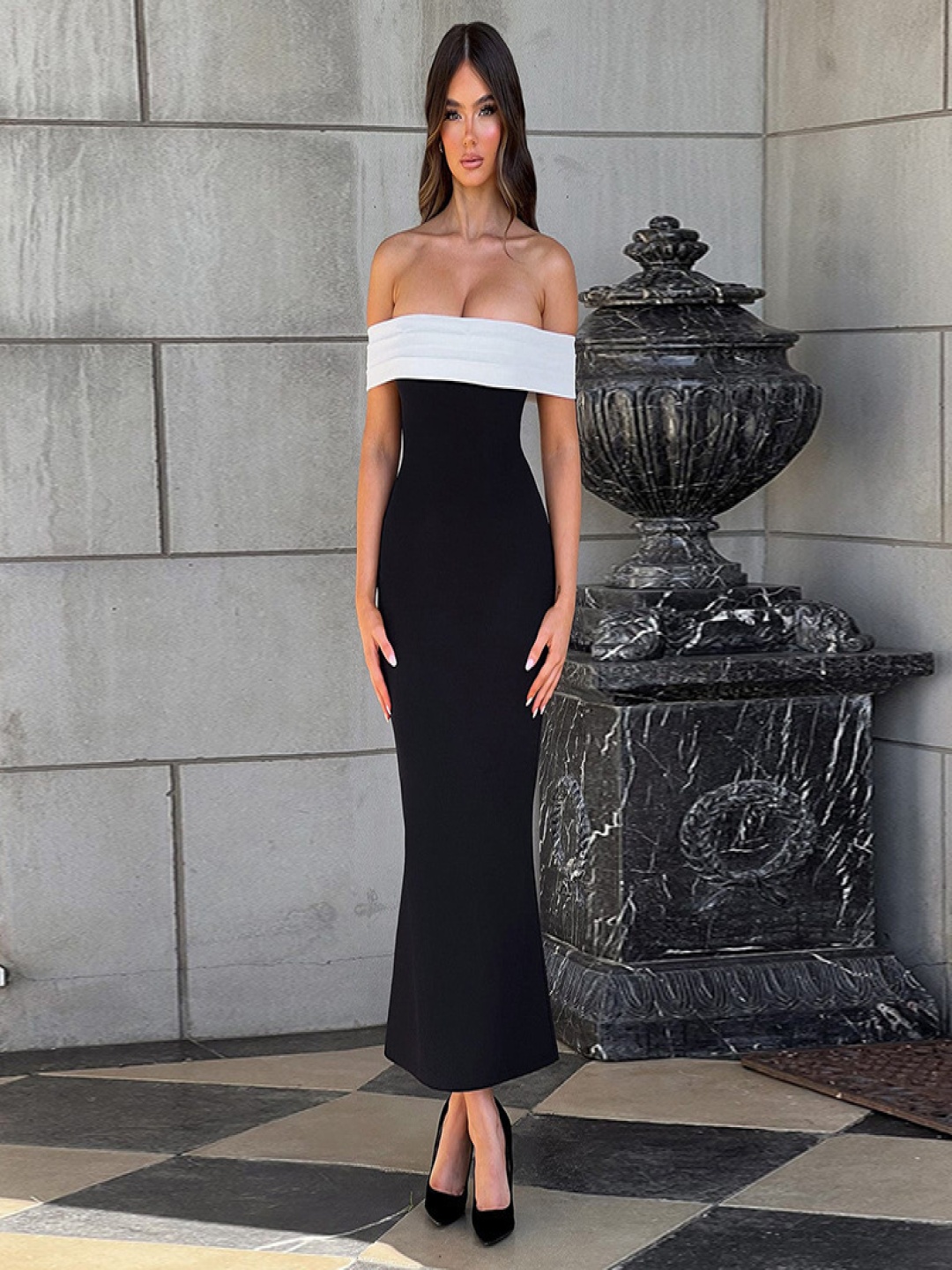 

MIAKEE Off-Shoulder Maxi Dress, Black