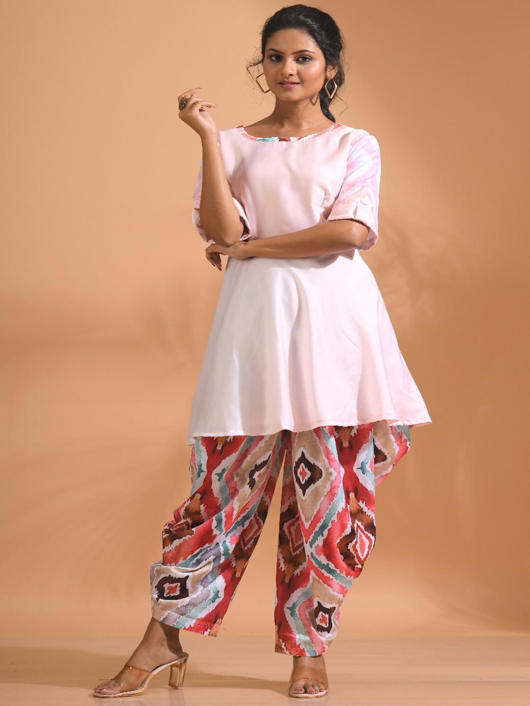 

Morchari Printed Round Neck Top With Patiala, Pink