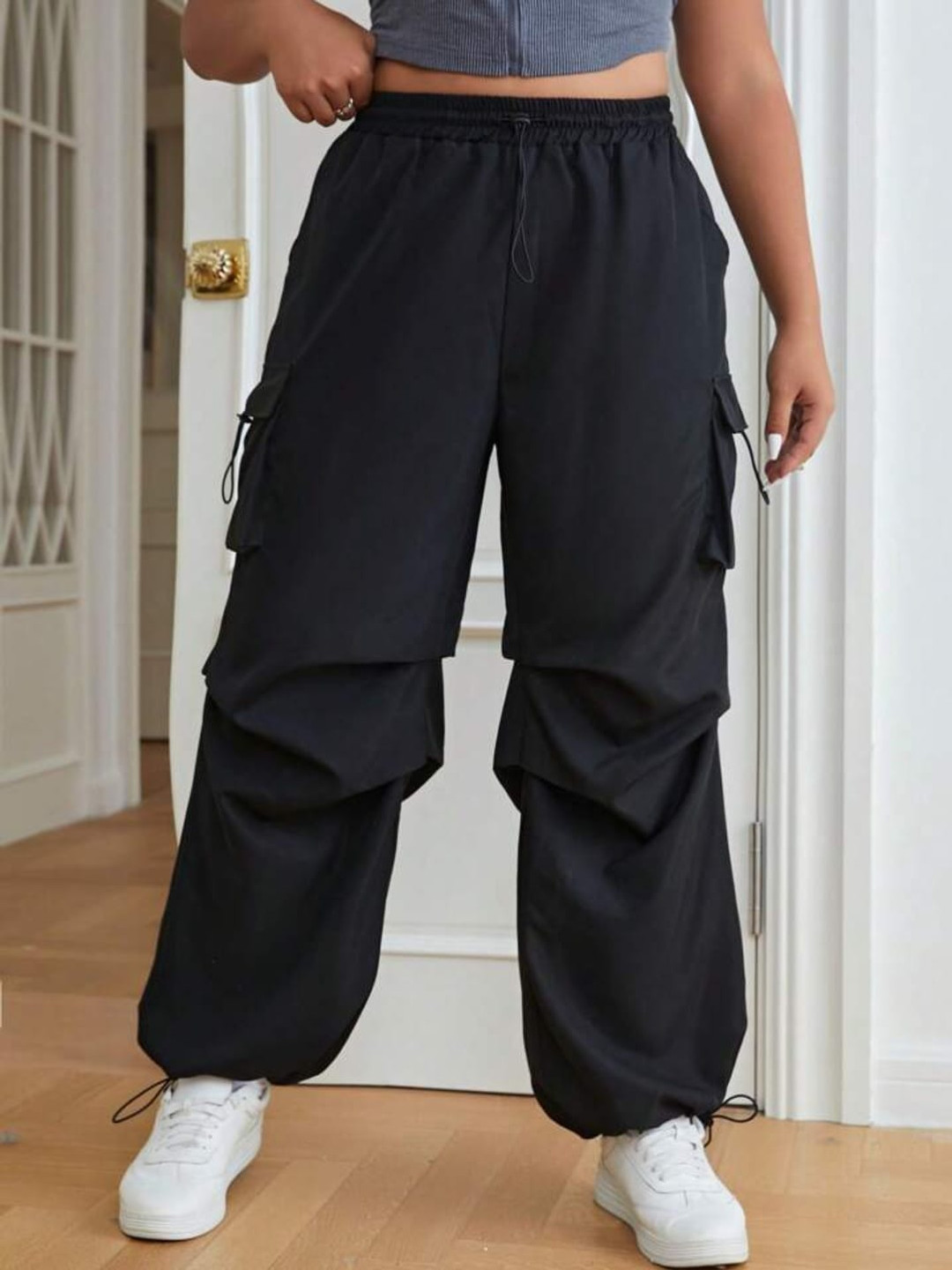 

BROADSTAR Women Smart High-Rise Parachute Trousers, Black