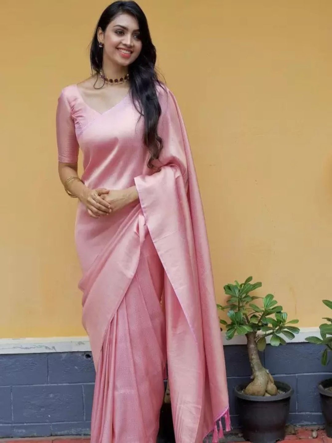 

Mitera Woven Design Zari Pure Silk Banarasi Saree, Peach