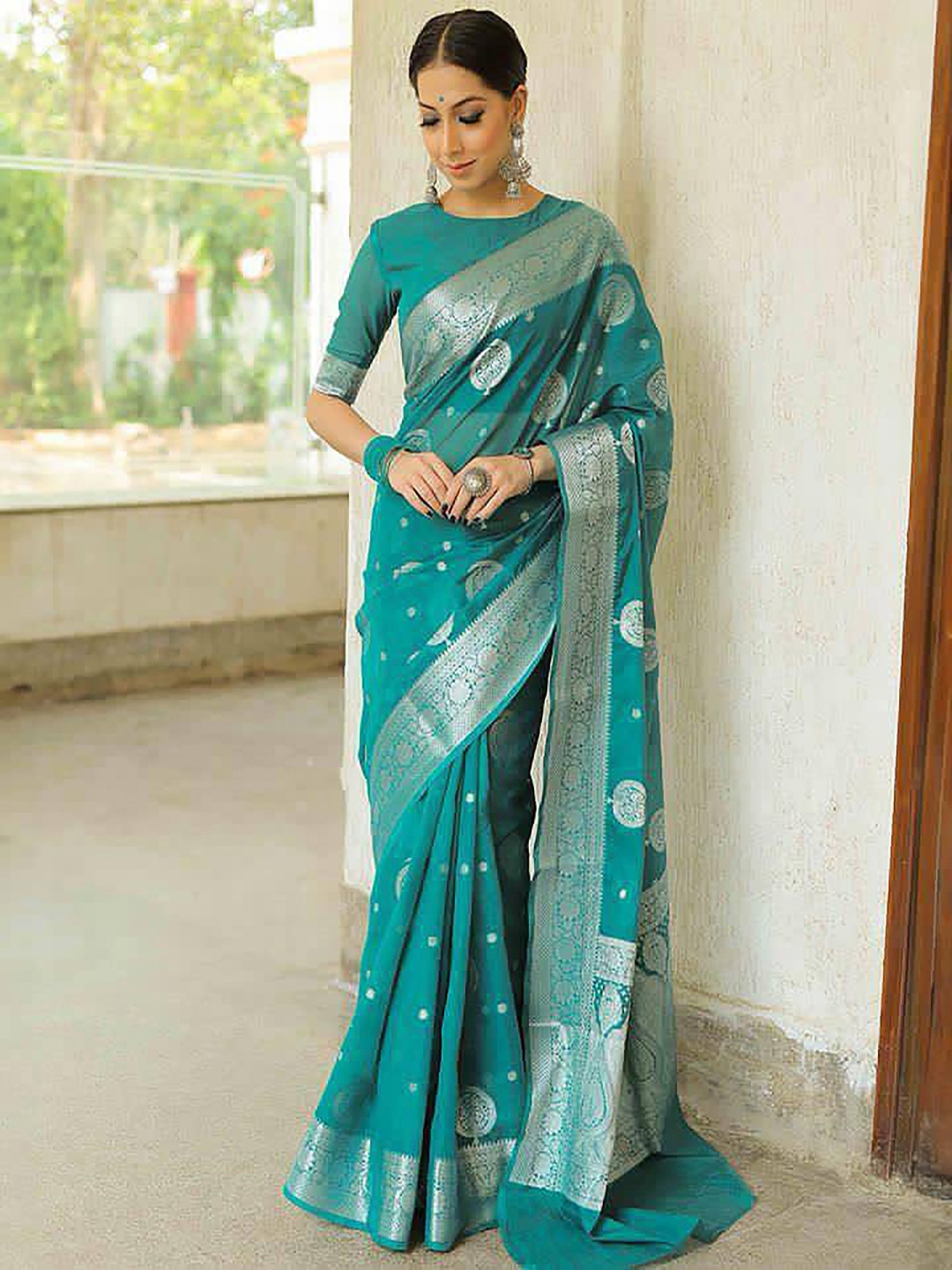 

Aldwych Woven Design Zari Banarasi Saree, Green