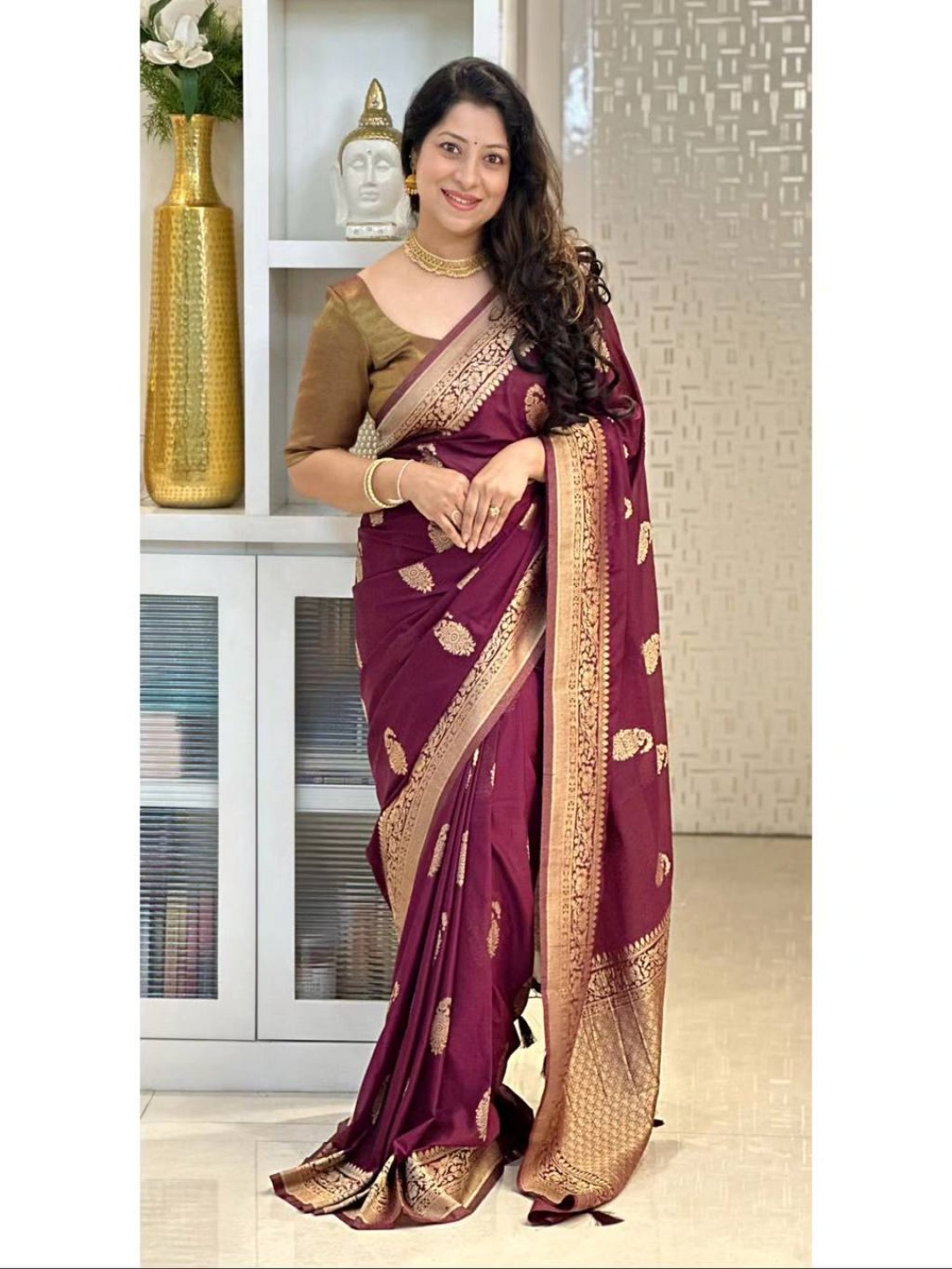 

Upalksh Ethnic Motif Zari Woven Banarasi Saree, Maroon