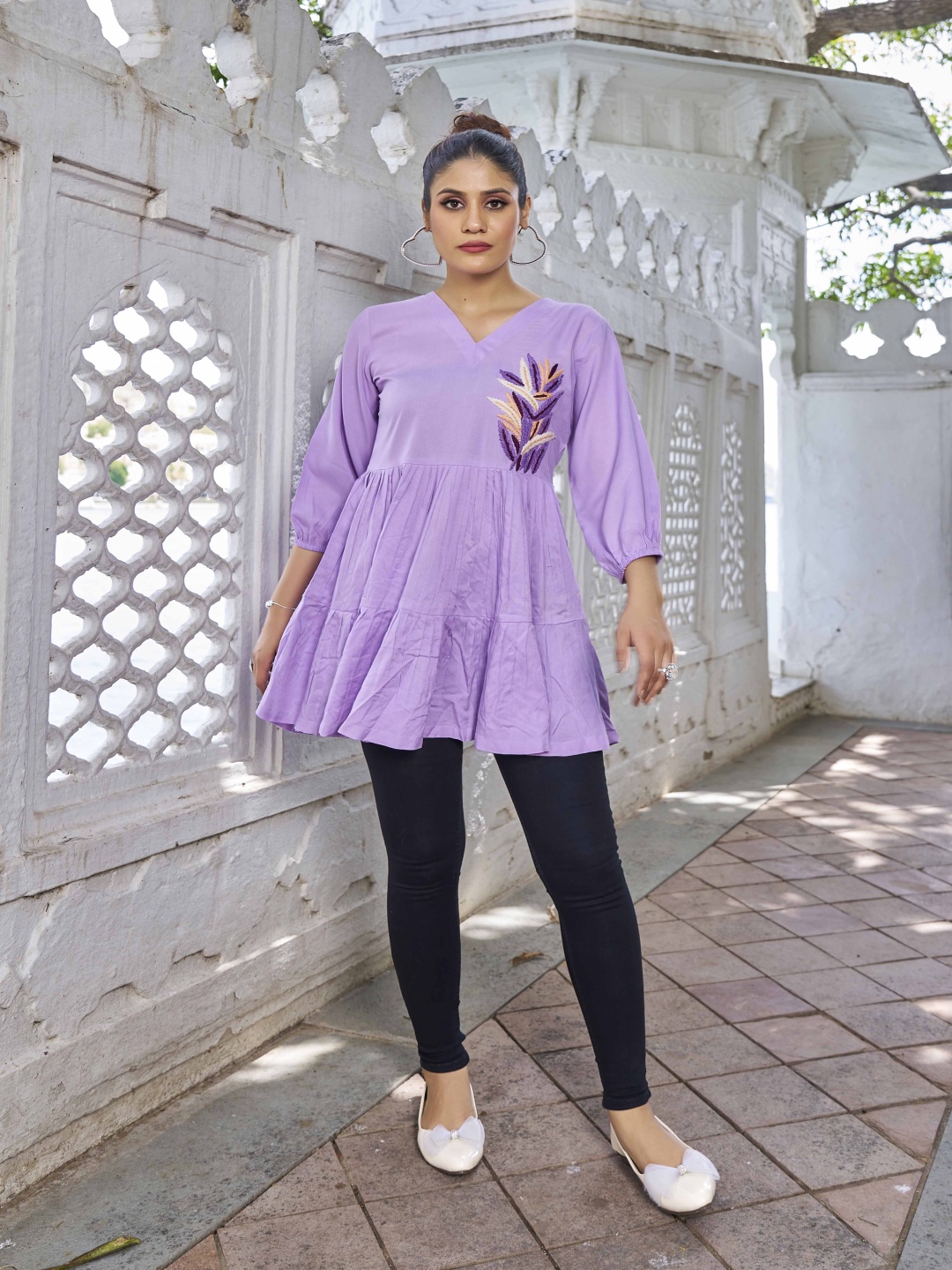 

PEACH PIPER Embroidered V-Neck Tunic, Lavender