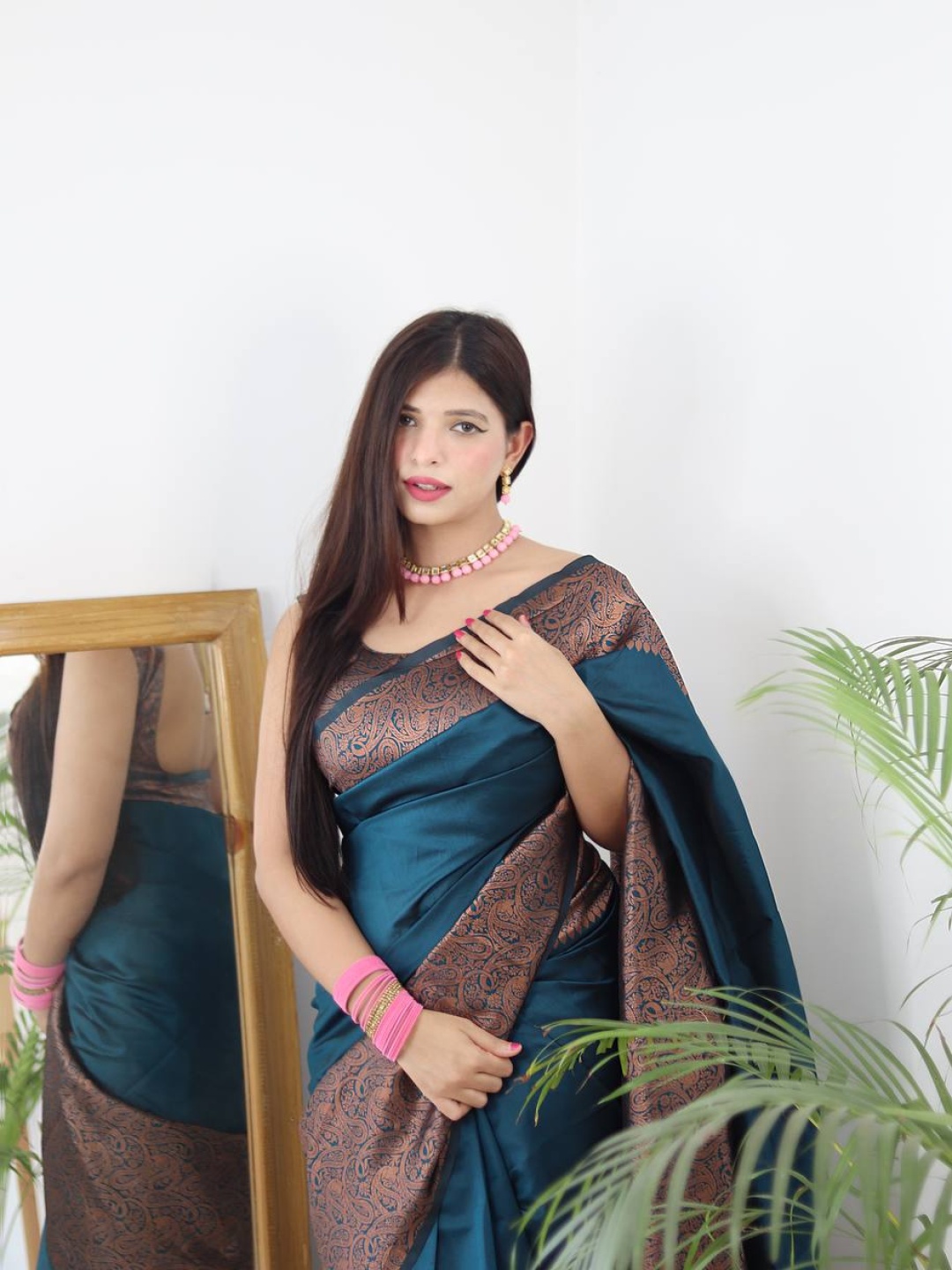 

Upalksh Woven Design Zari Banarasi Saree, Teal