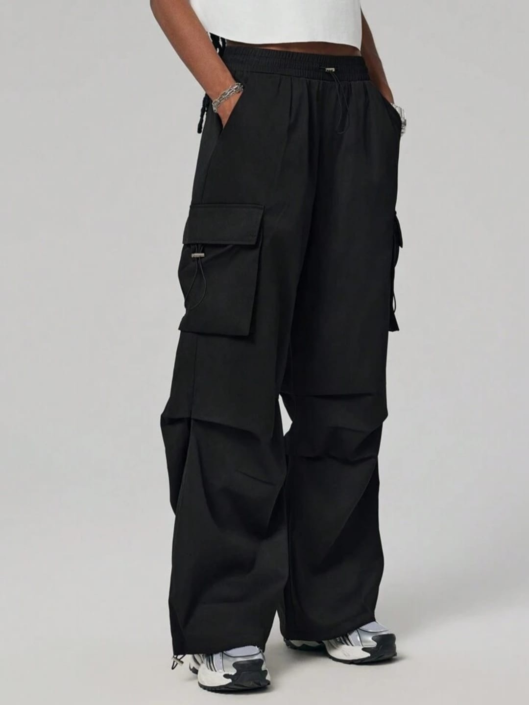 

BROADSTAR Women Smart High-Rise Cargos Trousers, Black