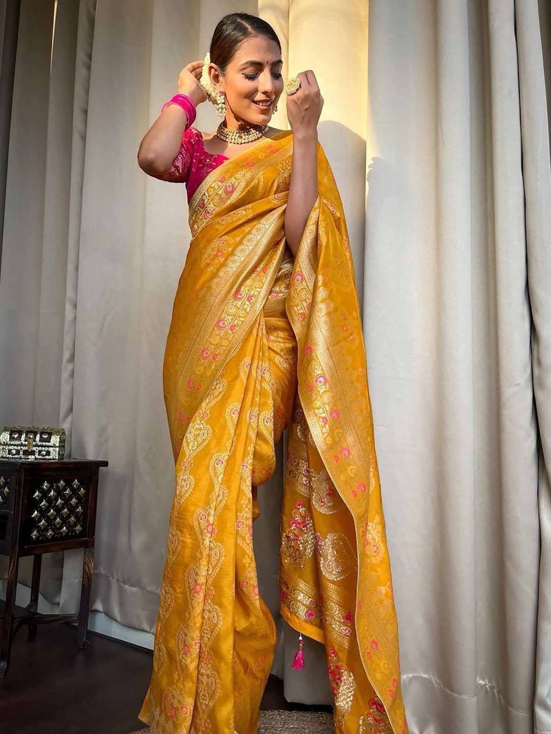 

KALINI Woven Design Zari Silk Blend Banarasi Saree, Yellow