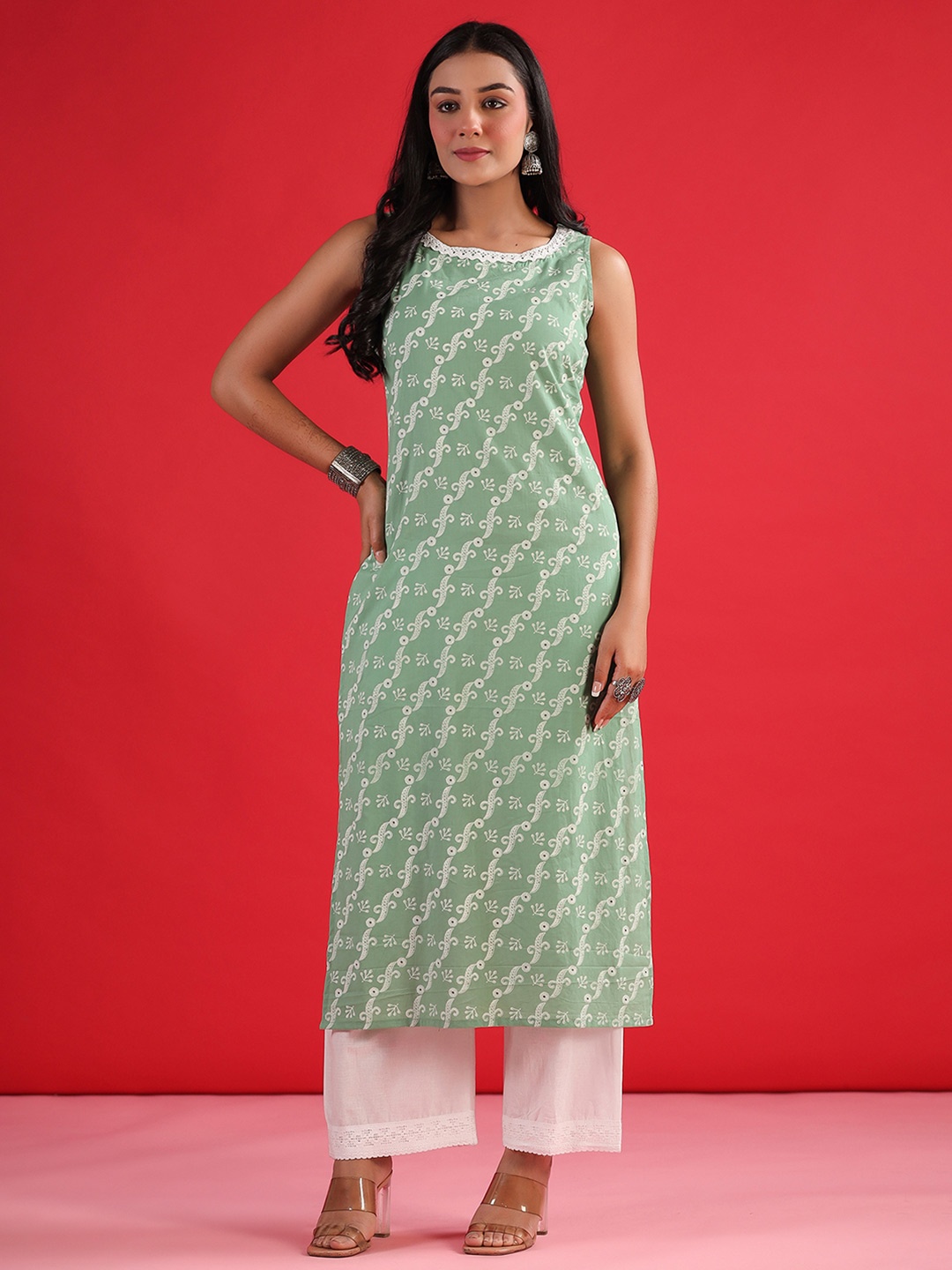 

Indo Era Women Ethnic Motifs Thread Work Kurta, Green