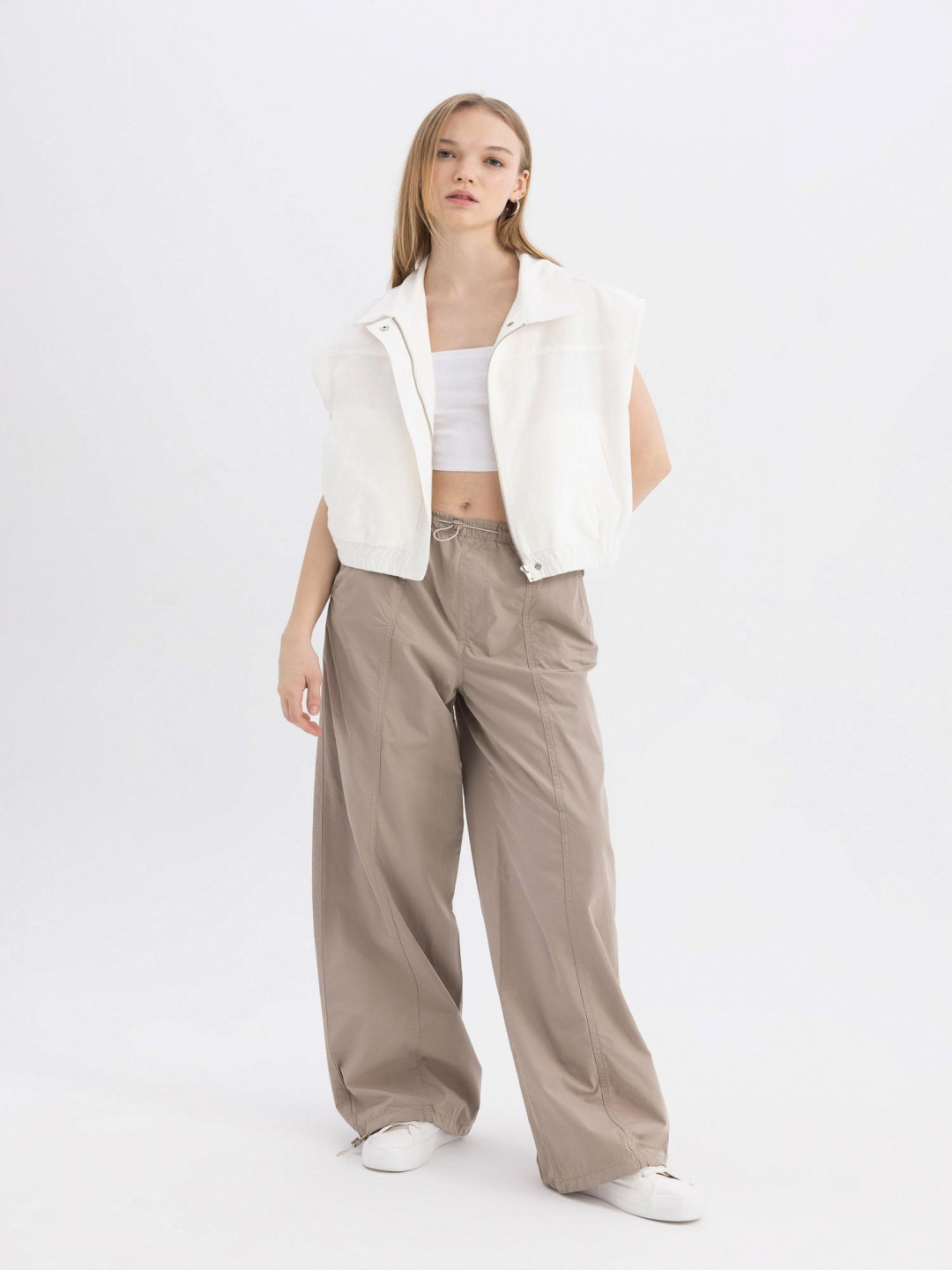 

DeFacto Women Pure Cotton Parallel Trousers, Brown