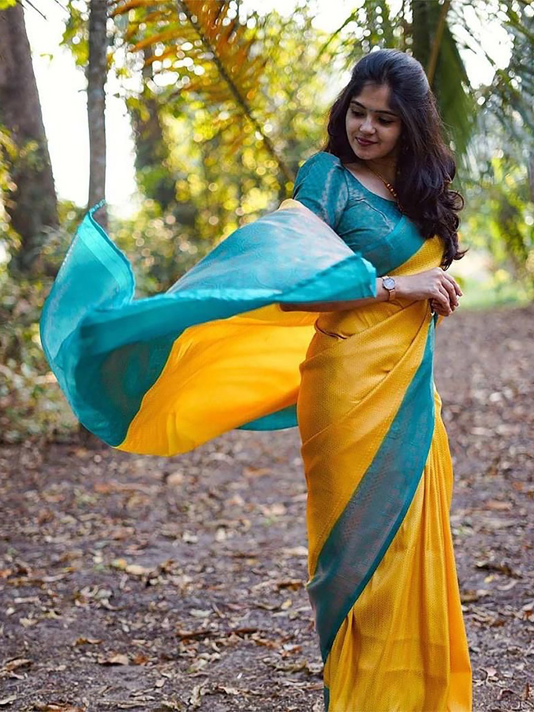 

Aldwych Woven Design Zari Silk Blend Banarasi Saree, Yellow