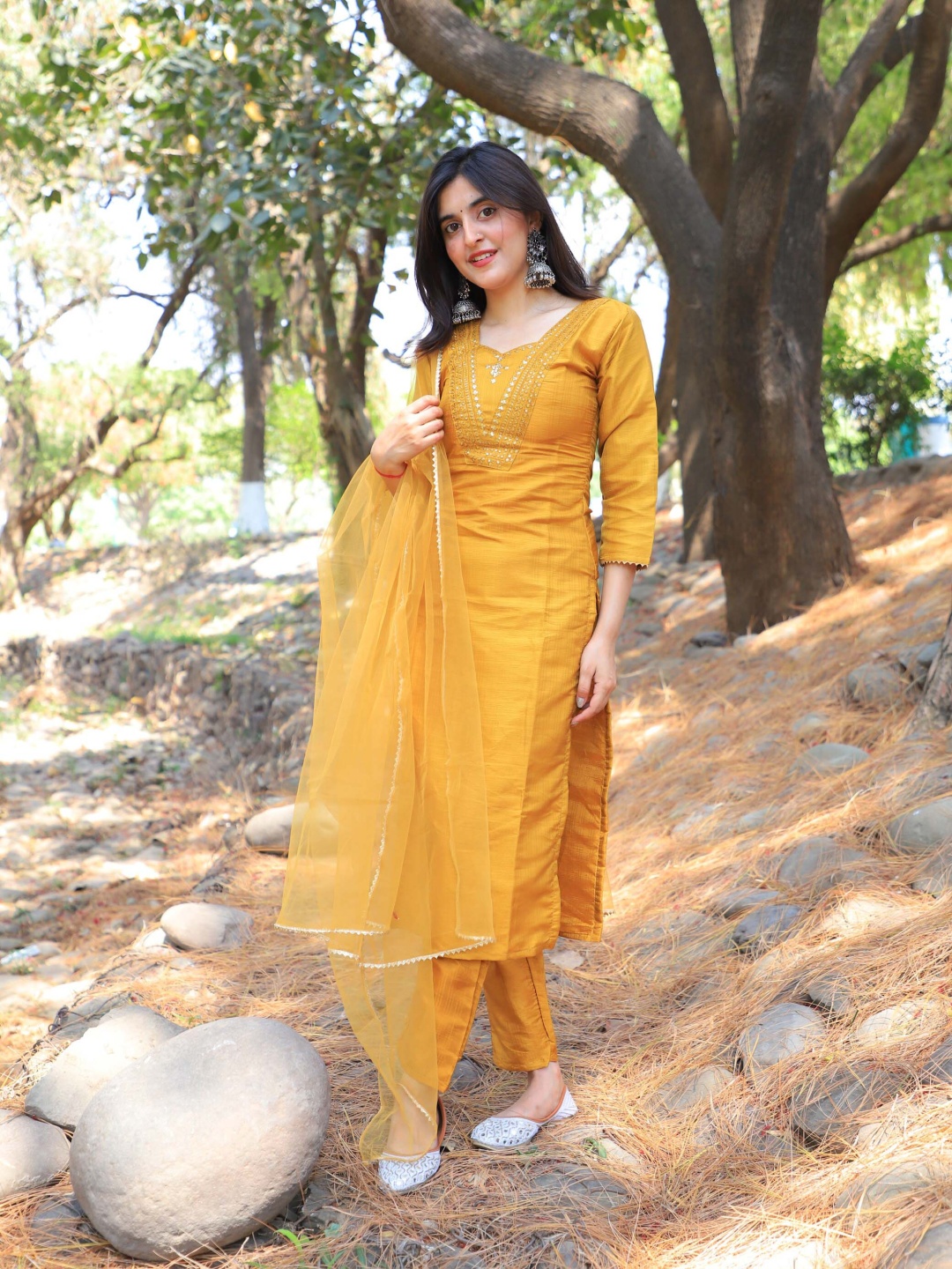 

zinzraa Geometric Embroidered Straight Kurta With Trousers & Dupatta, Mustard