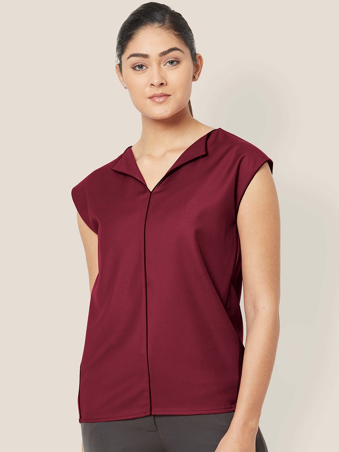 

SALT ATTIRE Top, Maroon