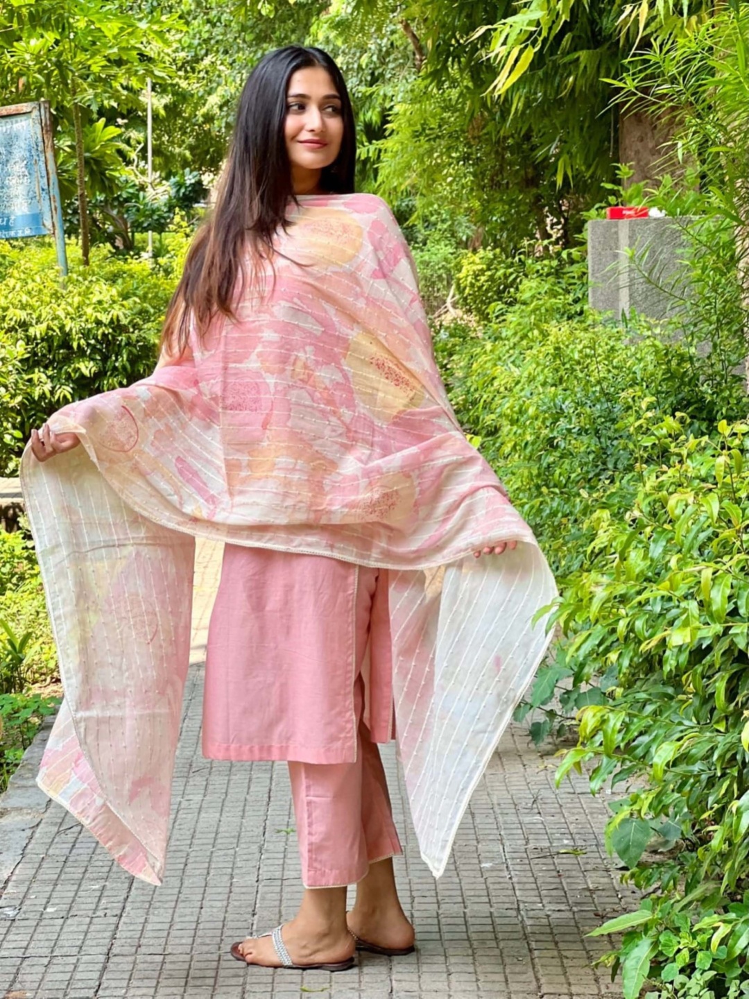 

mimi design Regular Kurta with Trousers & Dupatta, Pink