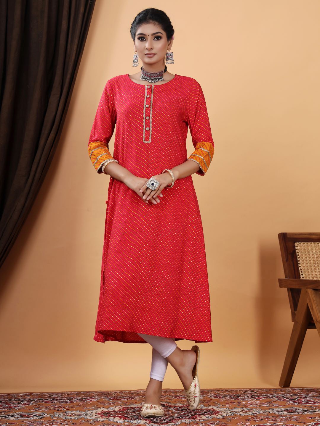 

VASVI Women Paisley Mirror Work Kurta, Pink