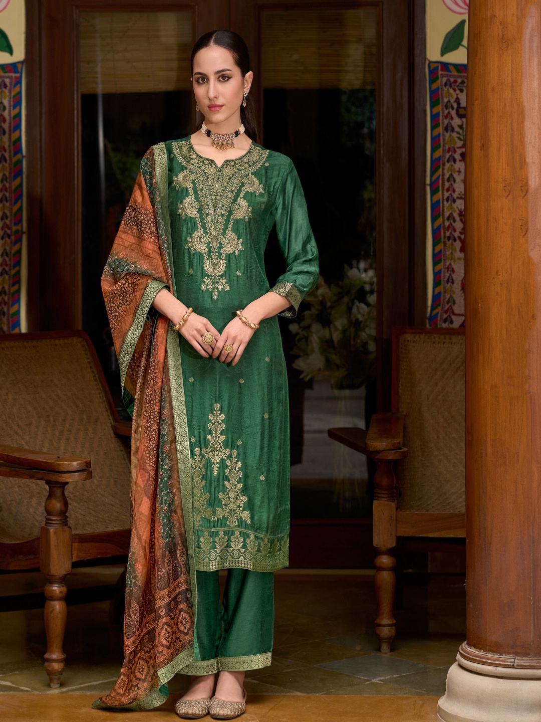 

VredeVogel Women Regular Kurta with Trousers & With Dupatta, Green