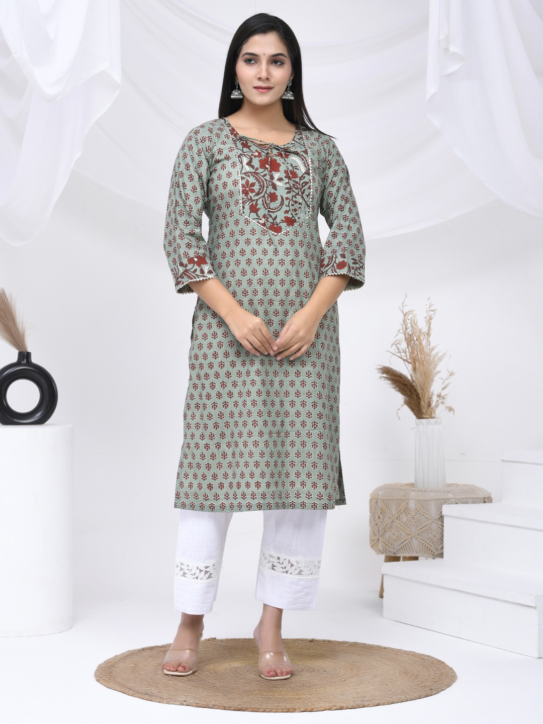 

THE SAFFRON SAGA Floral Printed Gotta Patti Pure Cotton Straight Kurta, Teal