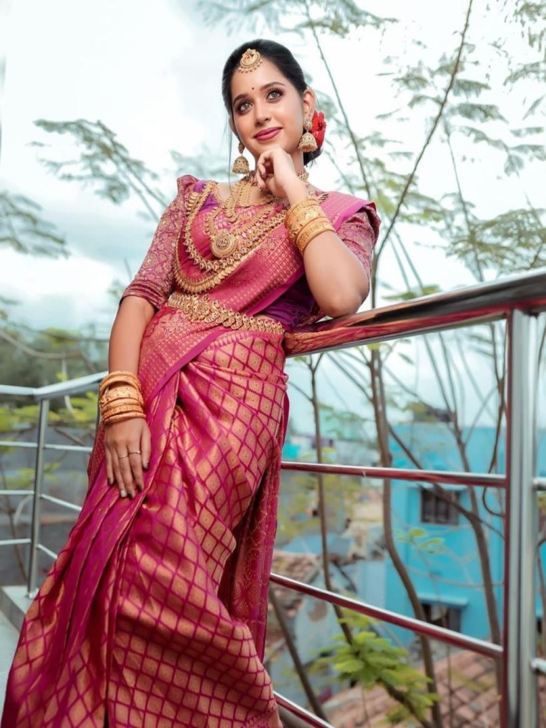 

Upalksh Woven Design Zari Kanjeevaram Saree, Pink